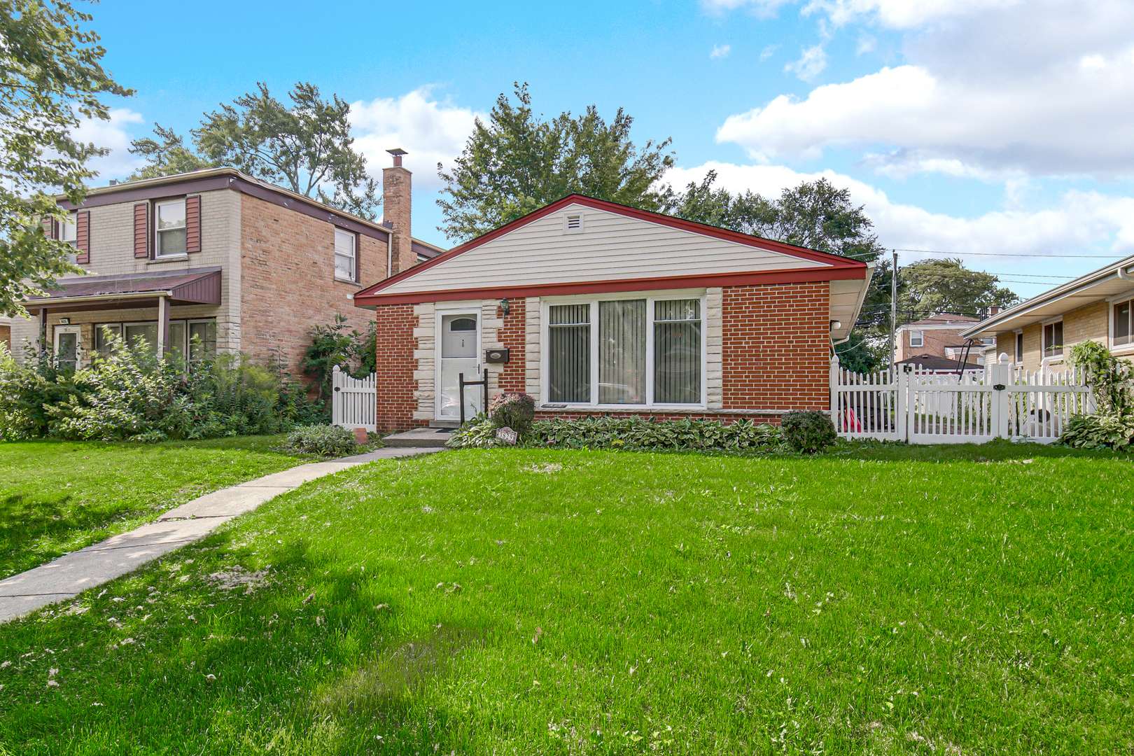 3829 Birchwood AVE, Skokie, IL 60076