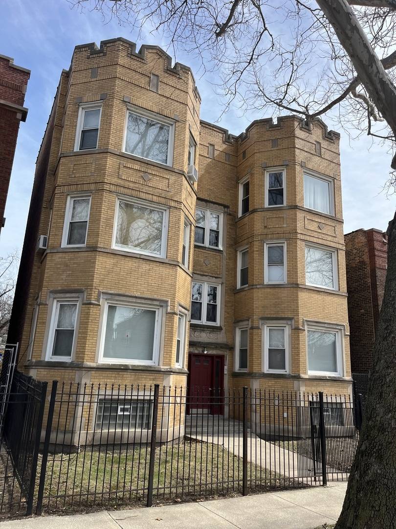 7951 S Burnham AVE, Chicago, IL 60617