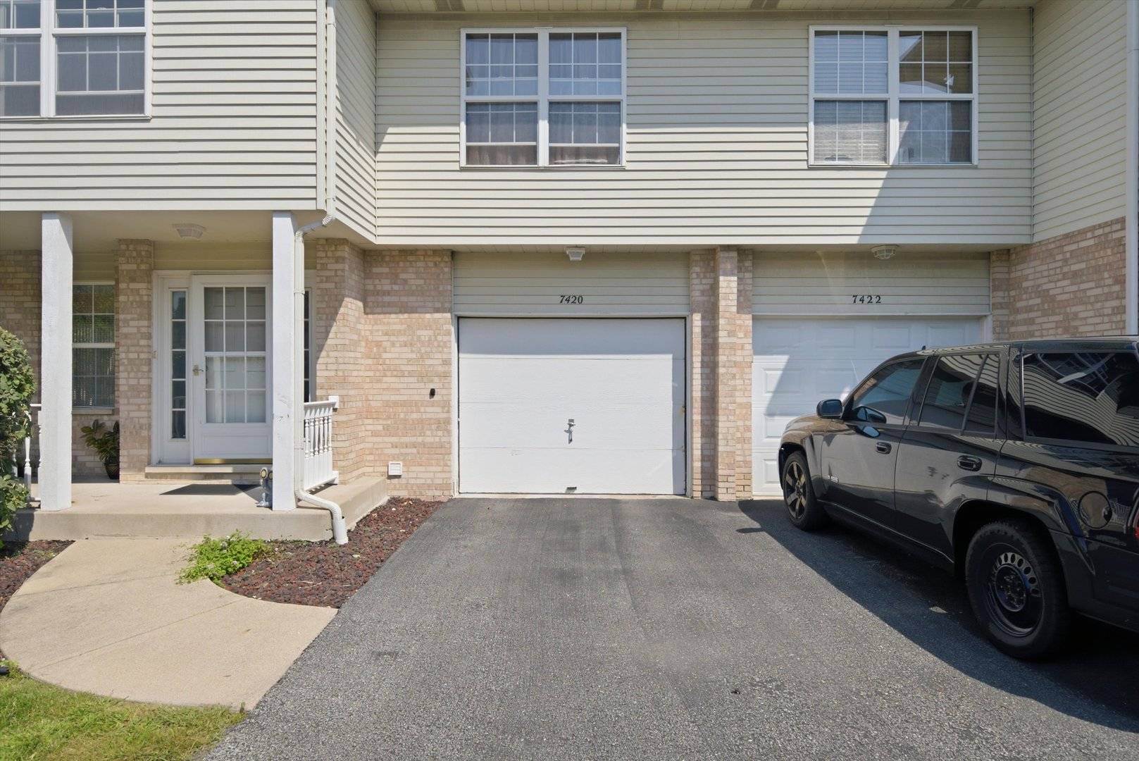 7420 Maple DR, Justice, IL 60458