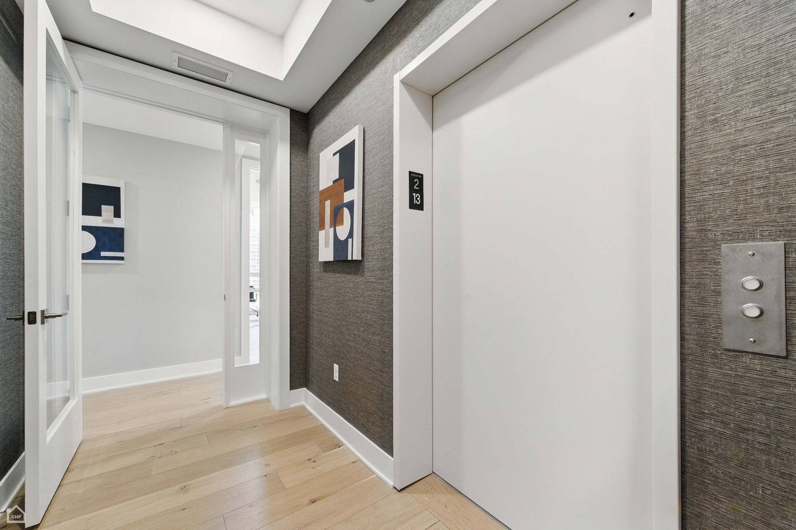 146 W Erie ST #703, Chicago, IL 60654
