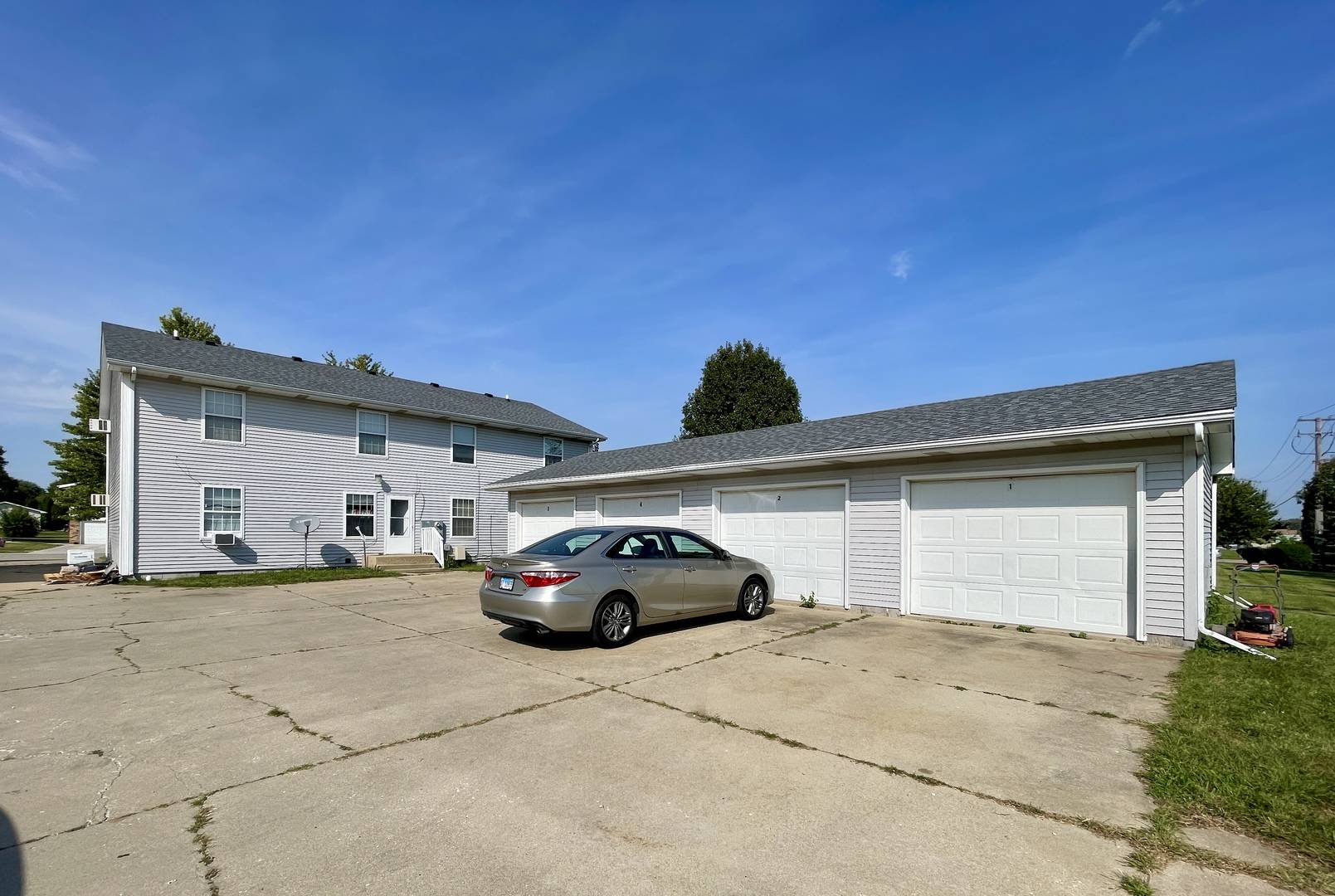 350 Heritage DR, Bourbonnais, IL 60914