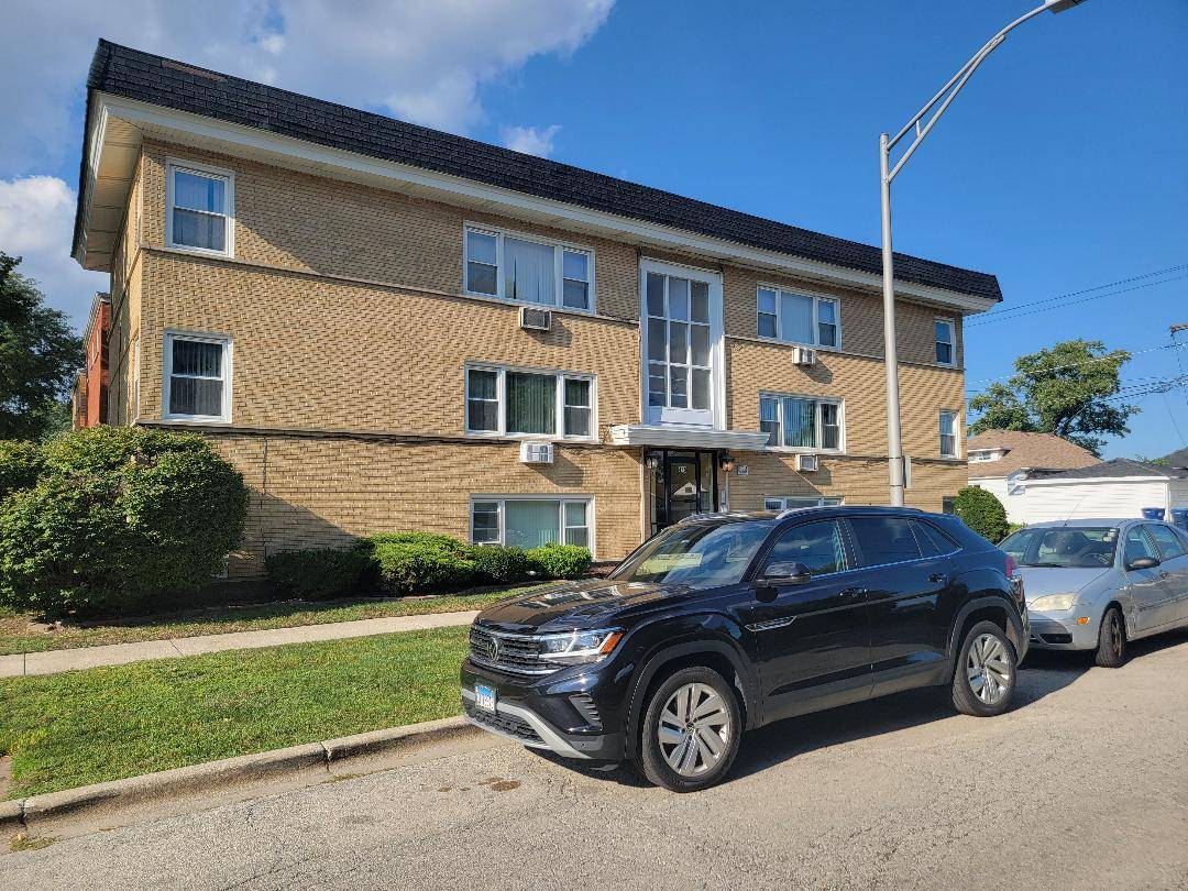445 22nd AVE, Bellwood, IL 60104