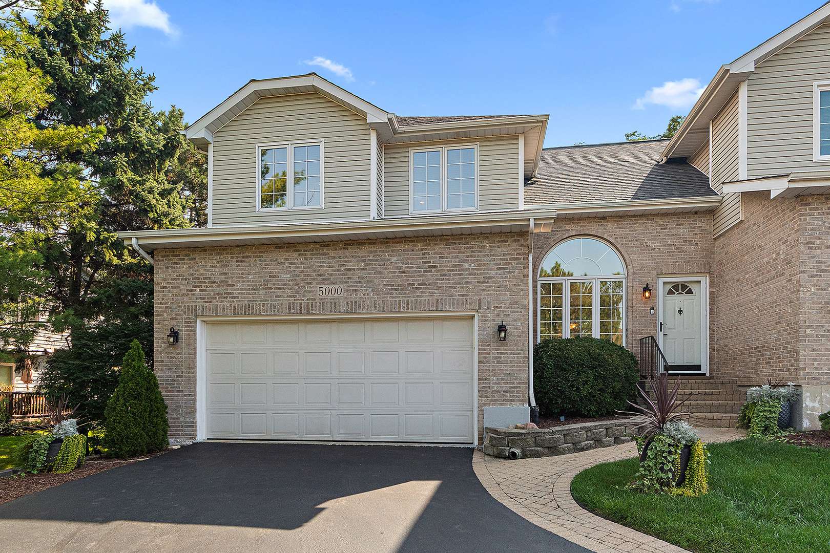 5000 Vernon Park PL, Lisle, IL 60532