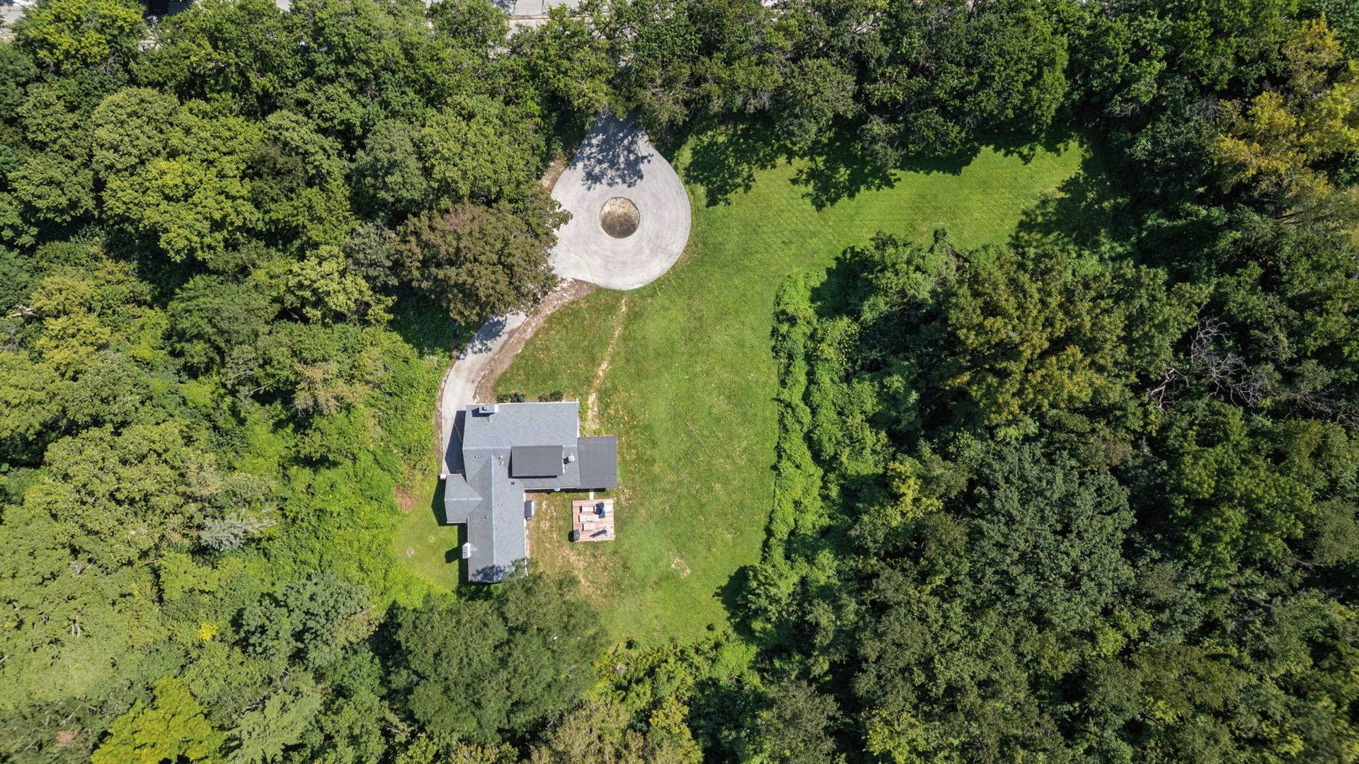 8S040 Olesen DR, Naperville, IL 60540
