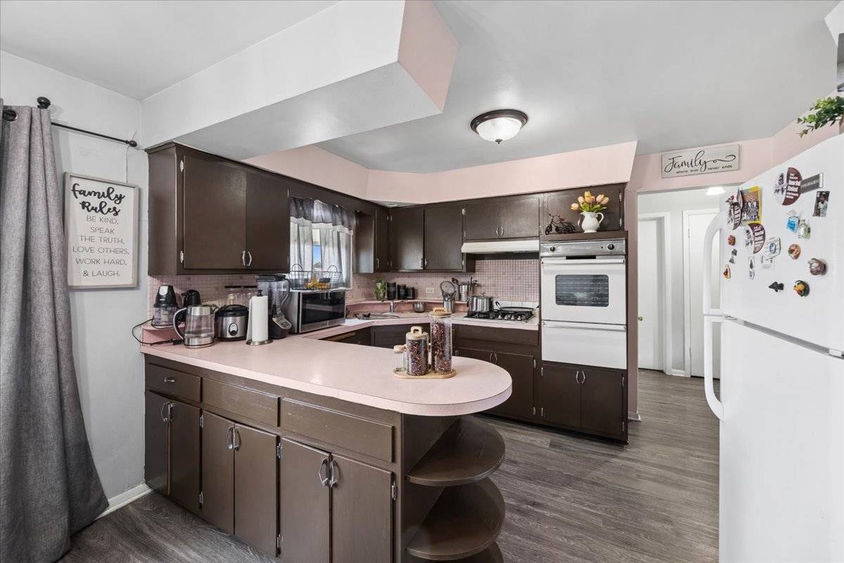 7408 W 58th ST, Summit, IL 60501