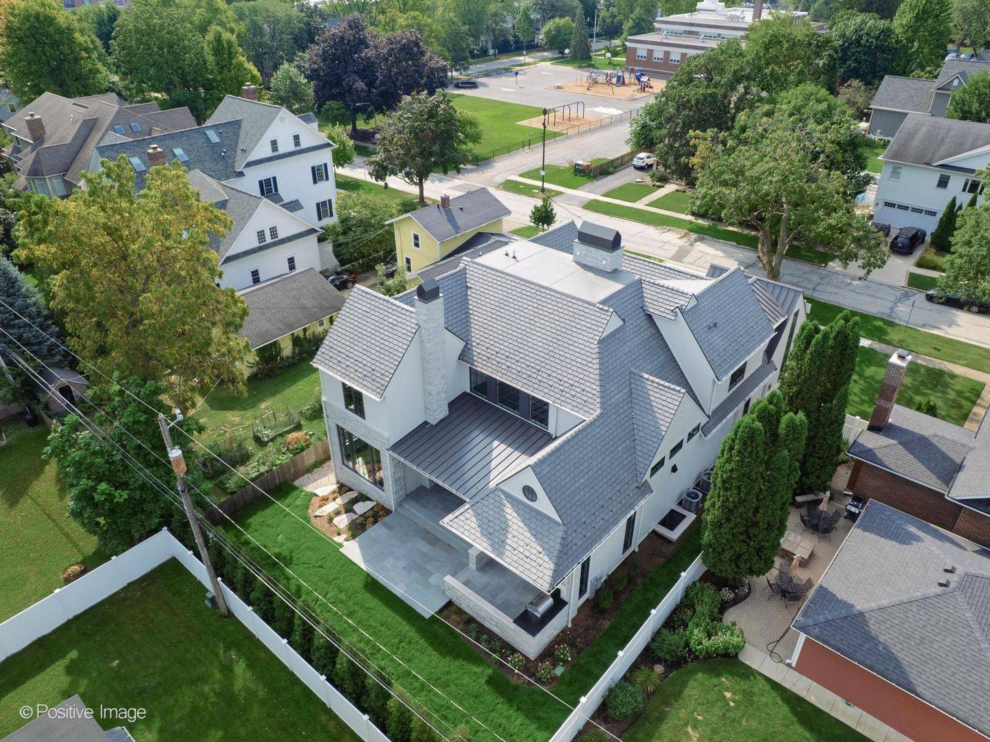 333 W Benton AVE, Naperville, IL 60540