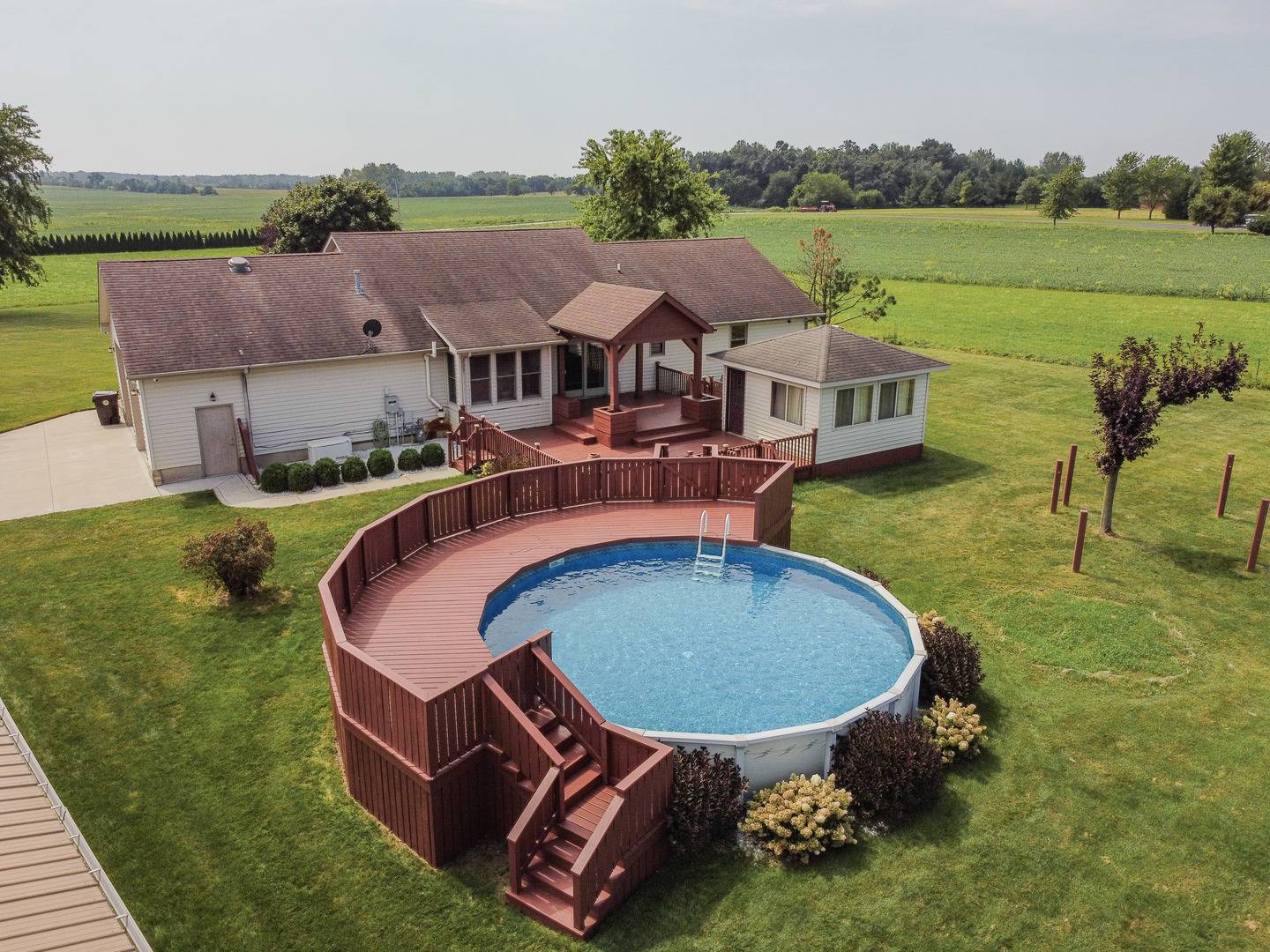 13208 W 185th AVE, Lowell, IN 46356