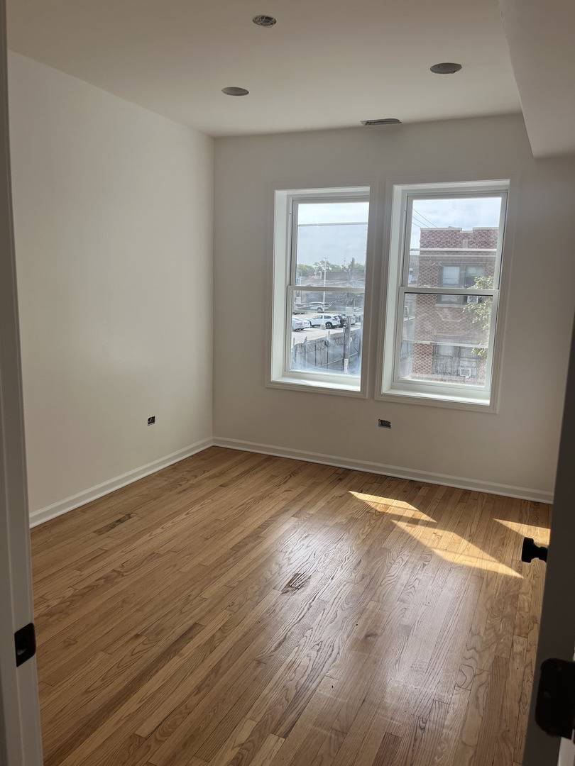 2414 W 70th ST #2, Chicago, IL 60629