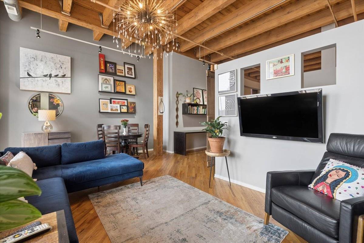 616 W FULTON ST #519, Chicago, IL 60661