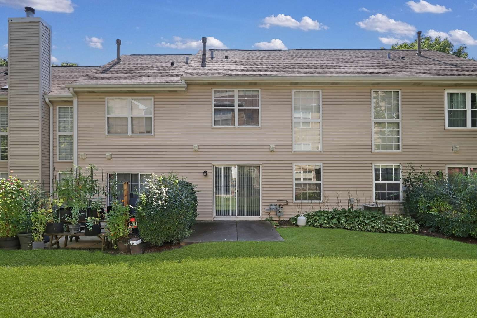 105 Parkview DR, Wauconda, IL 60084