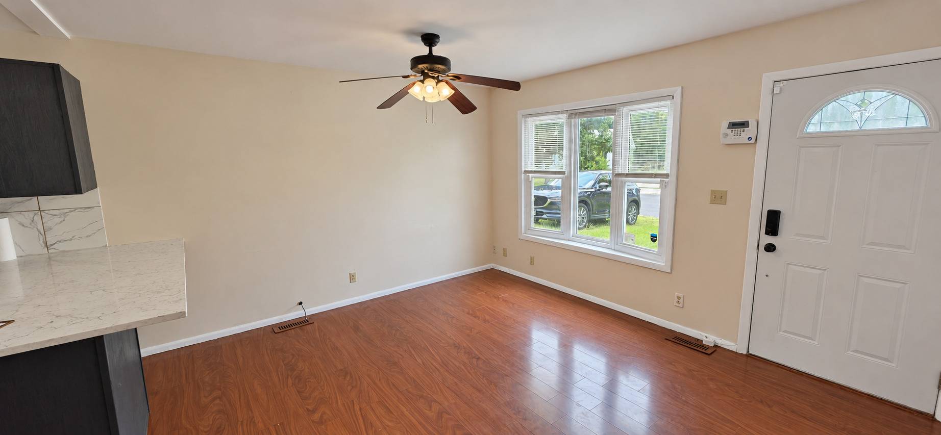 1110 Rainbow VW, Urbana, IL 61802