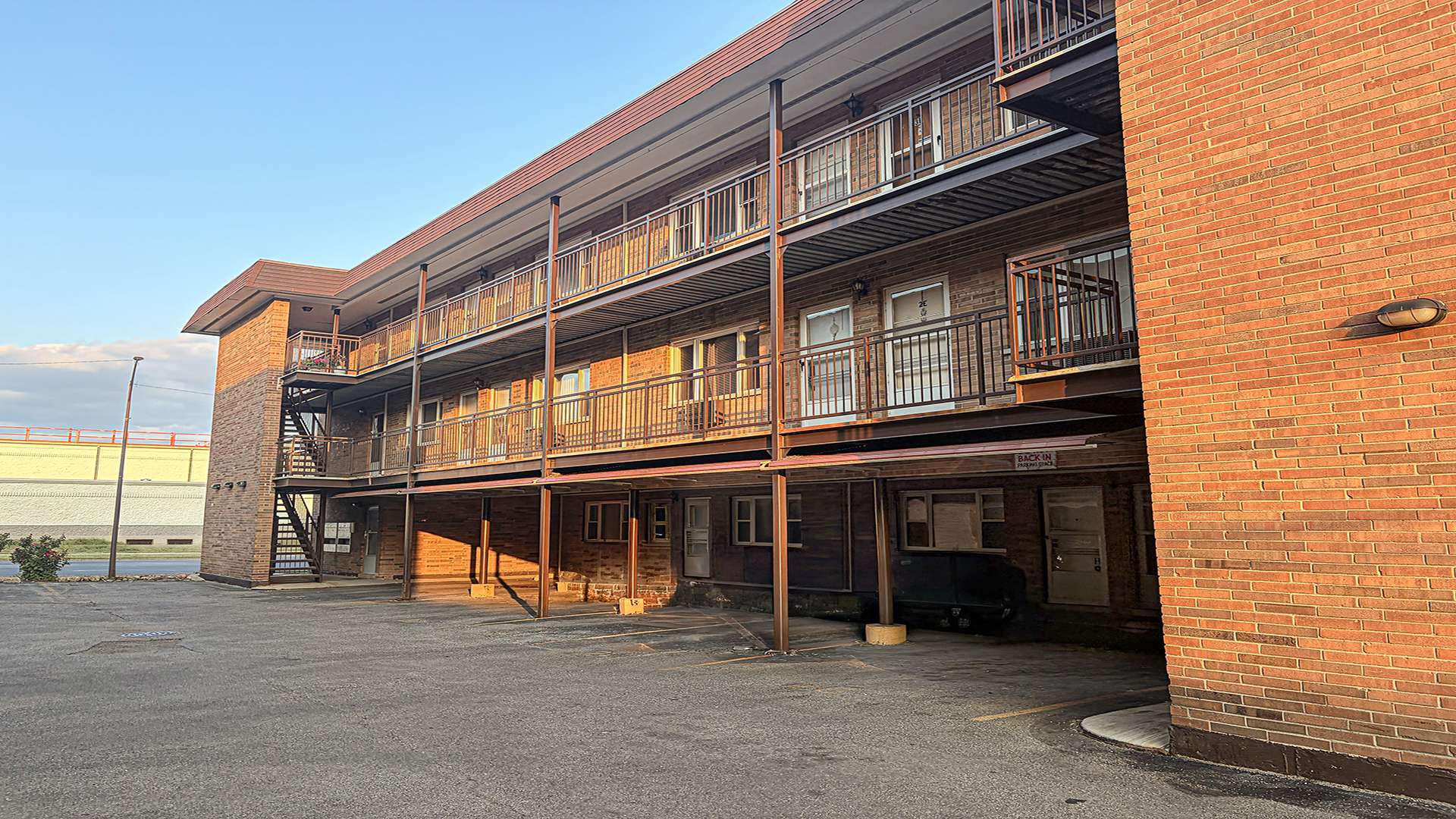 2330 N Harlem AVE #1E, Elmwood Park, IL 60707