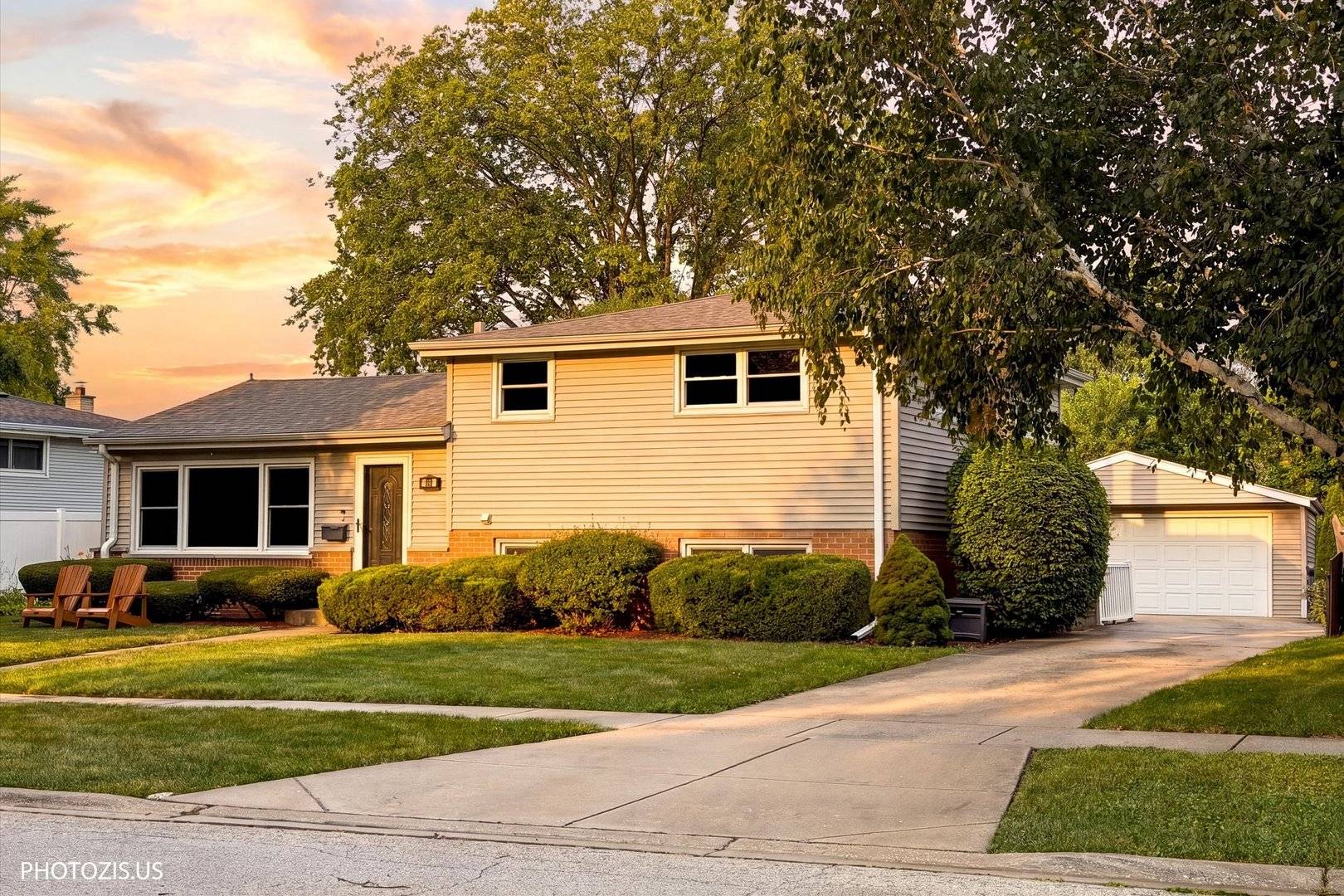 148 Jeffery LN, Des Plaines, IL 60018