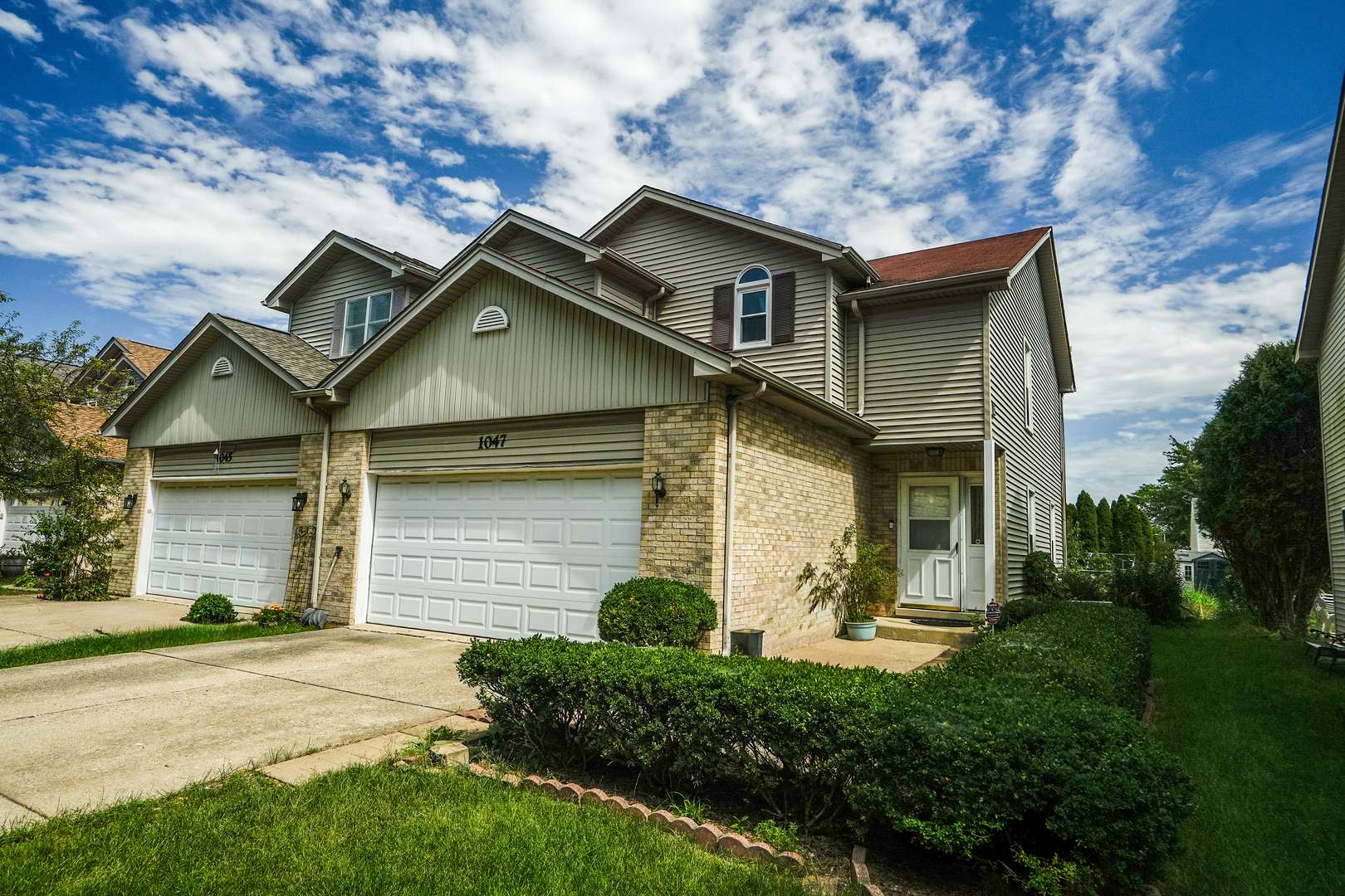 1047 Beninford LN #-, Westmont, IL 60559