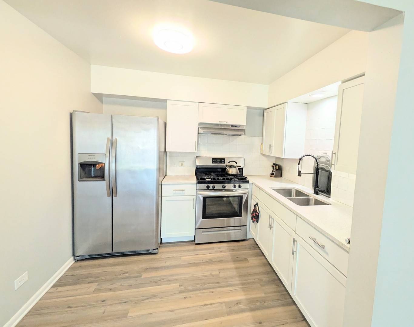 1243 Brown ST #2G, Des Plaines, IL 60016