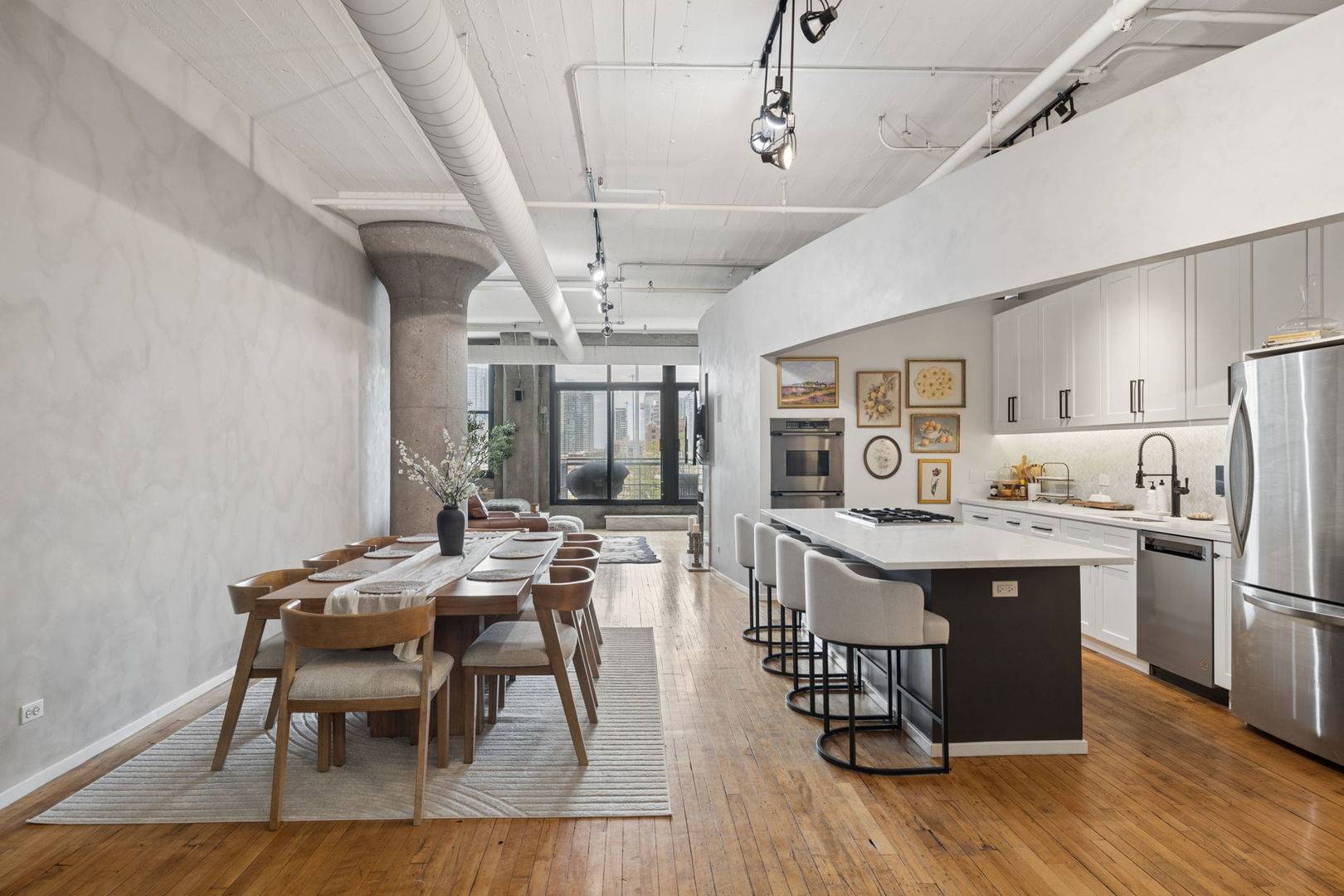 728 W Jackson BLVD #302, Chicago, IL 60661