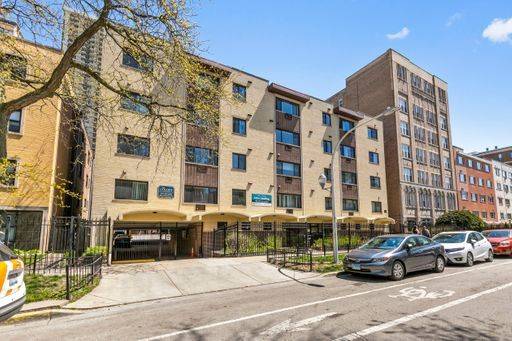 6001 N Kenmore AVE #206, Chicago, IL 60660