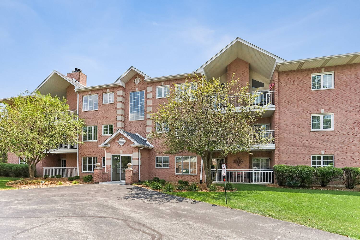 11535 Settlers Pond WAY #3B, Orland Park, IL 60467