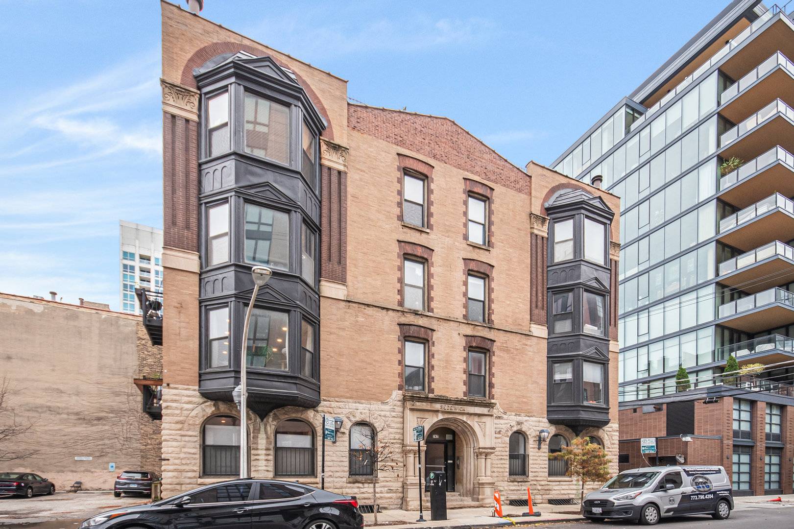 747 N Sedgwick ST #4RS, Chicago, IL 60654