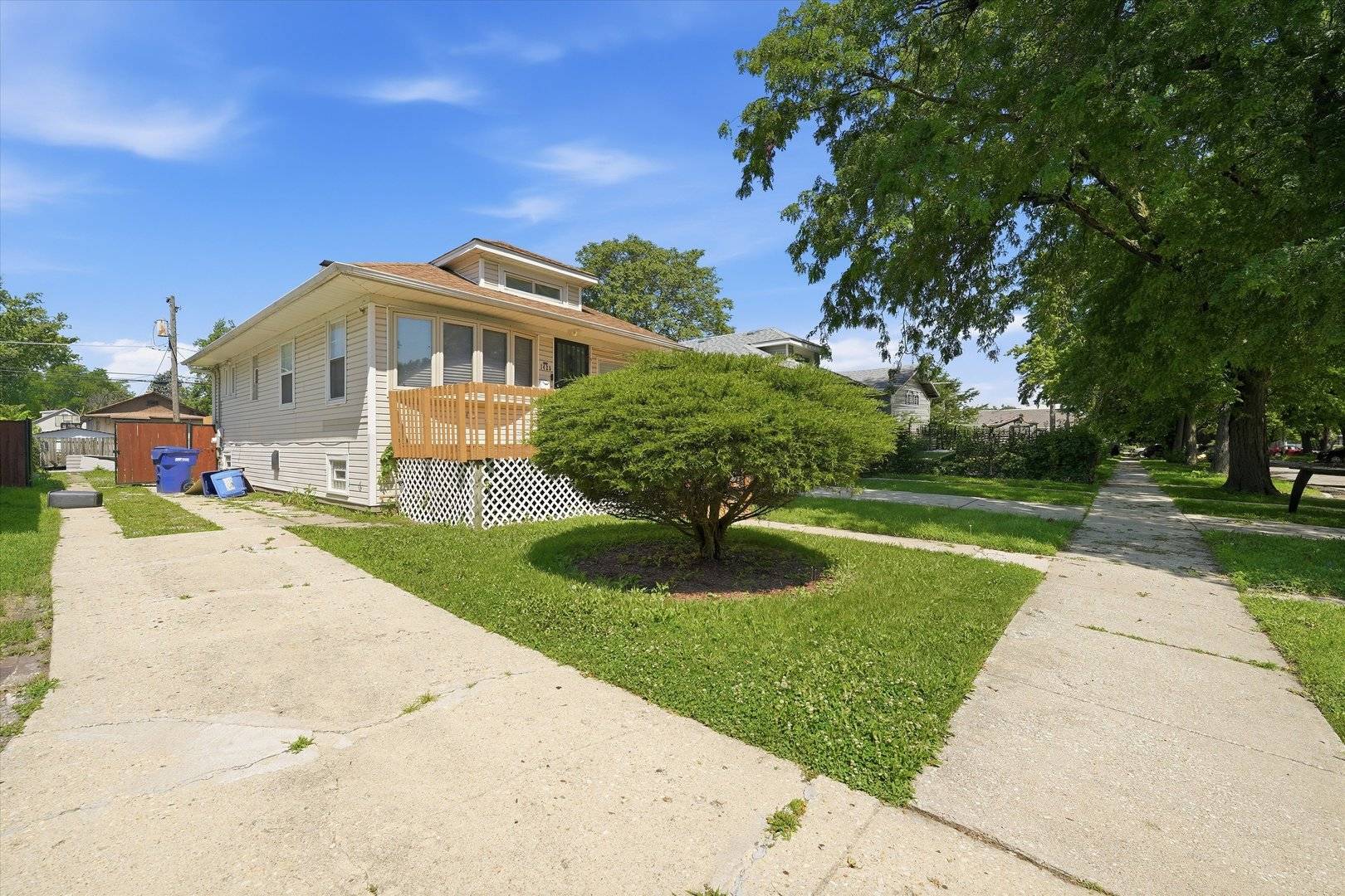 1426 S 18th AVE, Maywood, IL 60153