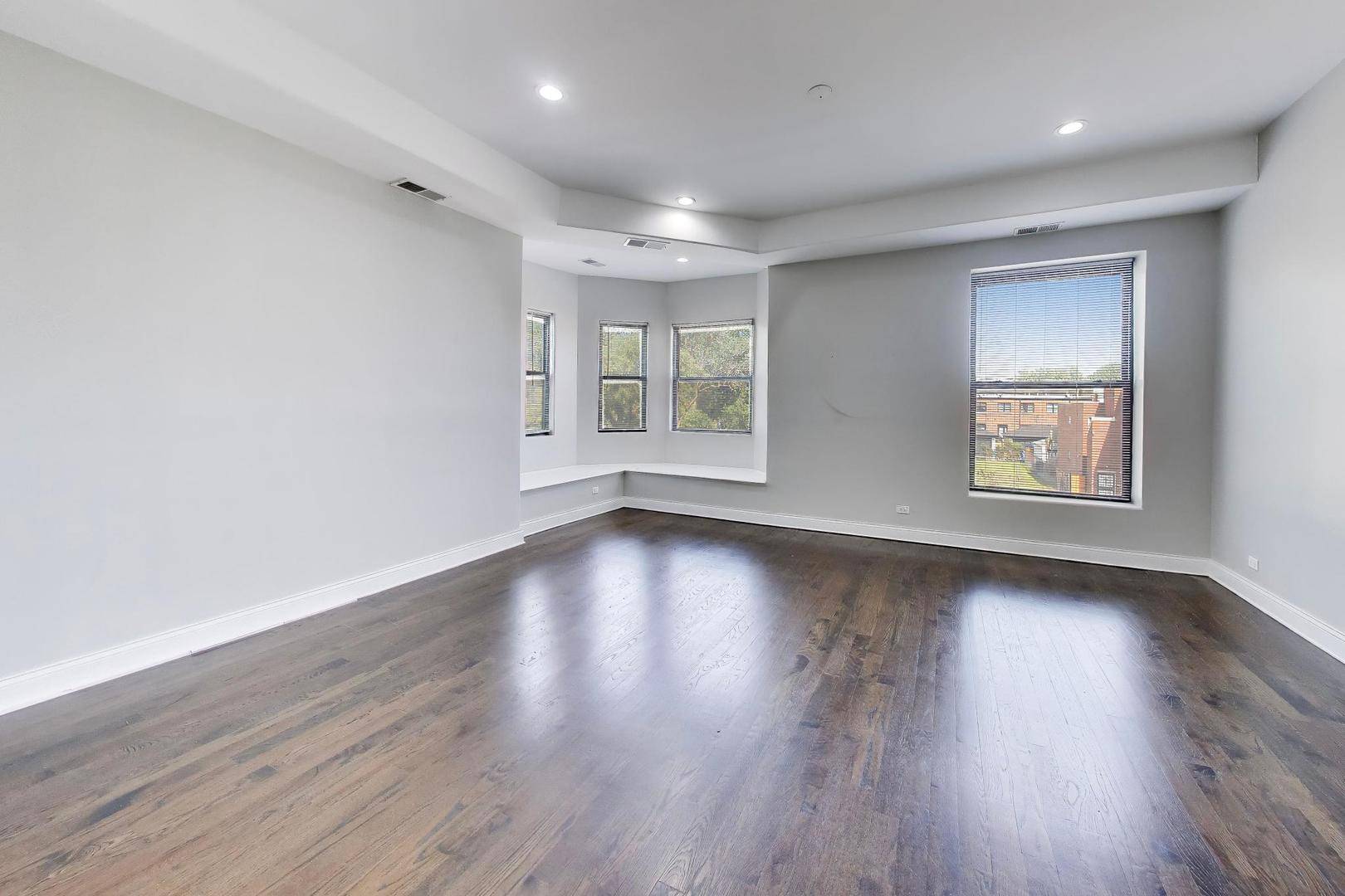 3330 S Indiana AVE #2N, Chicago, IL 60616