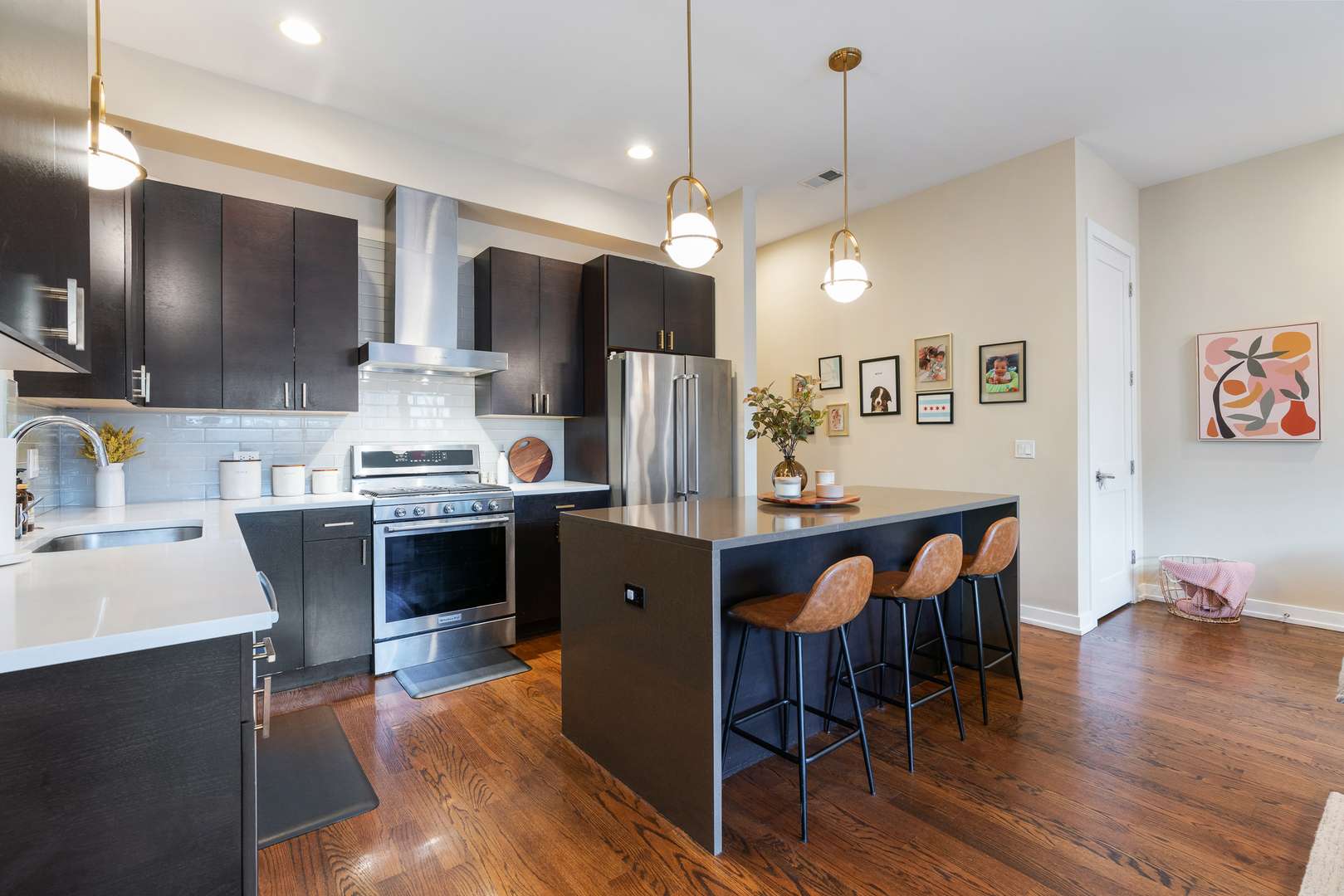2503 N Milwaukee AVE #3N, Chicago, IL 60647