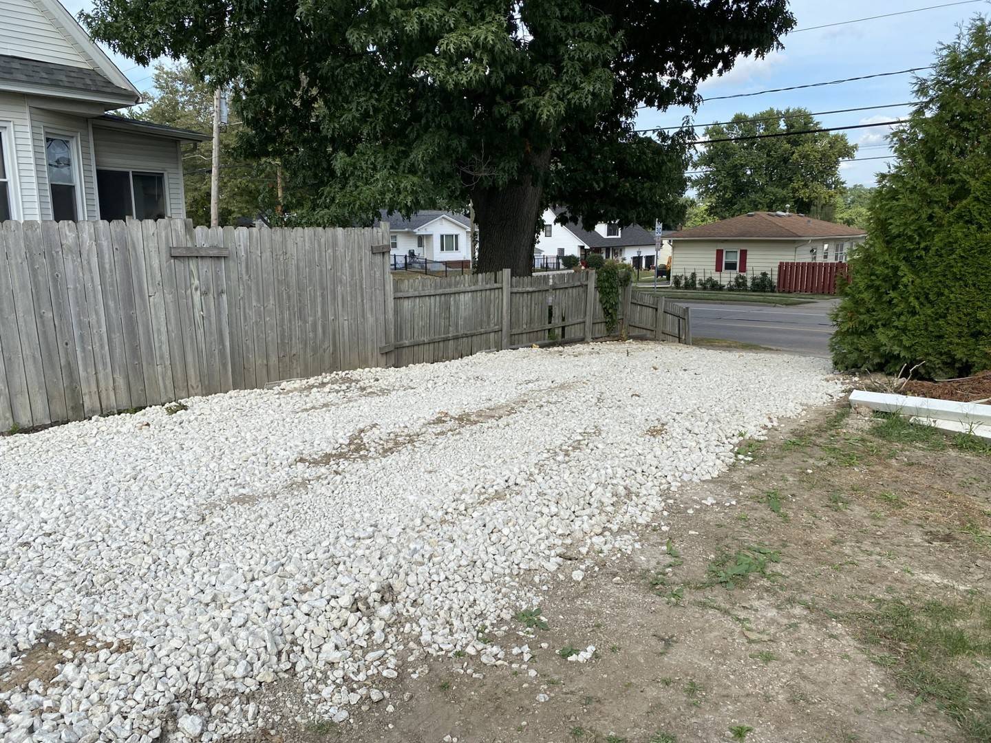 1424 23rd ST, Bettendorf, IA 52722