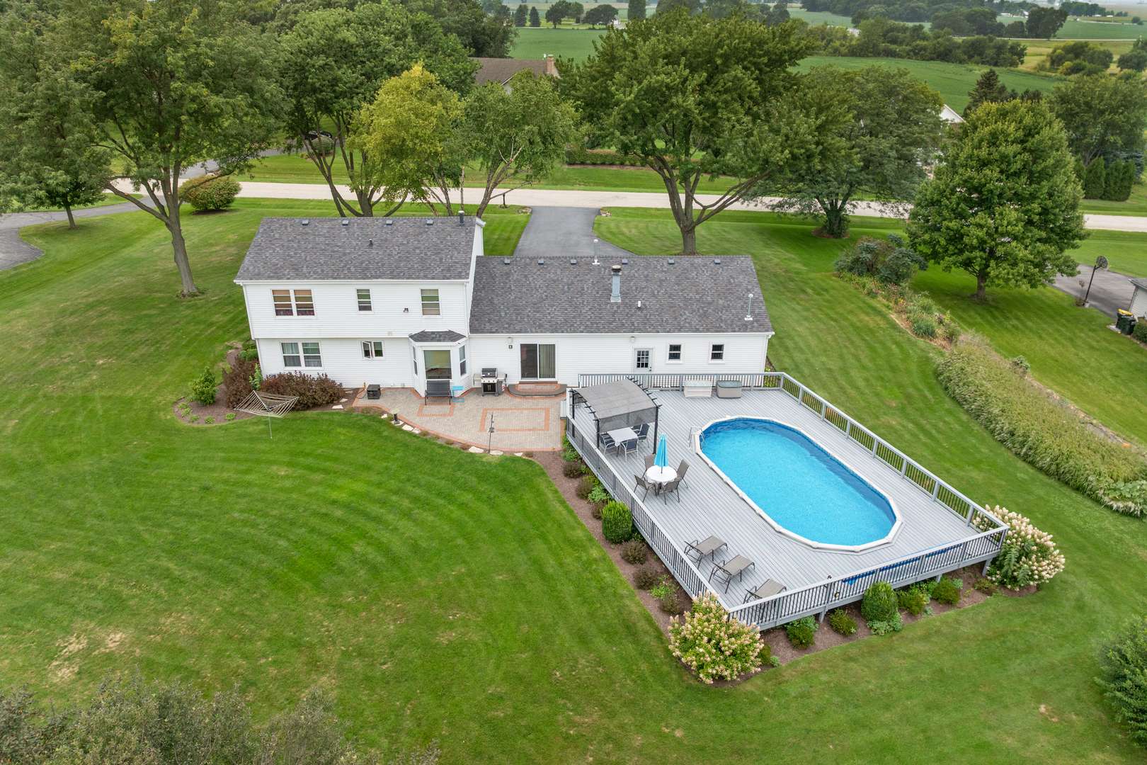 15N133 Shirewood Farm RD, Hampshire, IL 60140