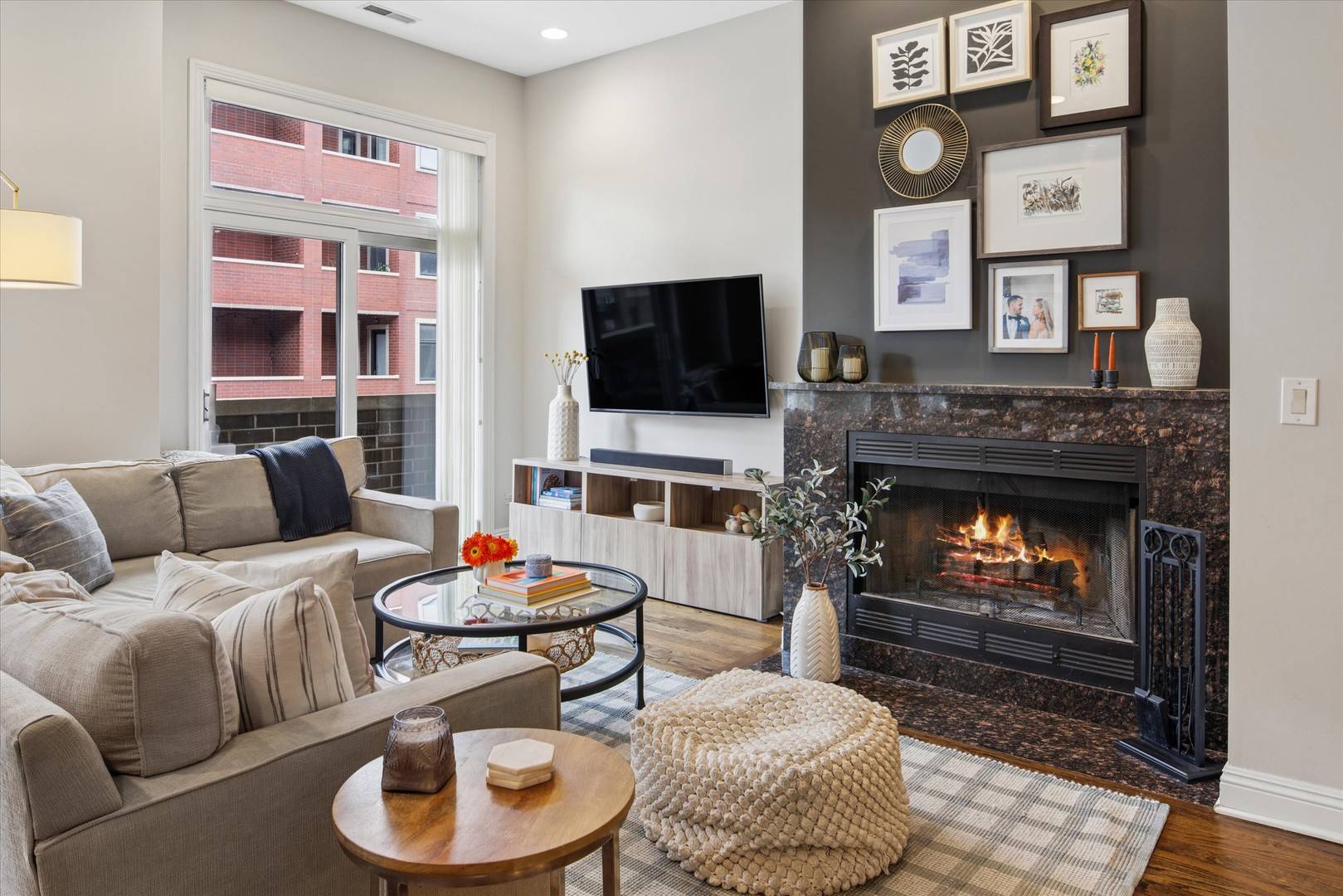 2240 W North AVE #2E, Chicago, IL 60647