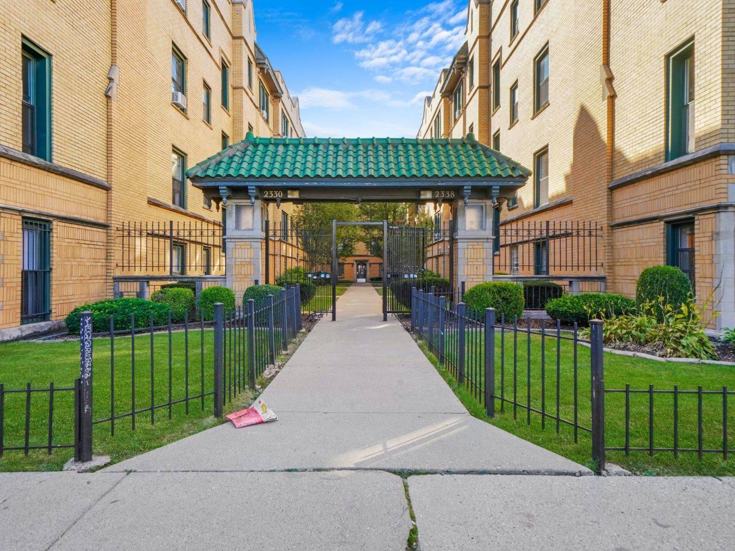 2332 N Spaulding AVE #1A, Chicago, IL 60647