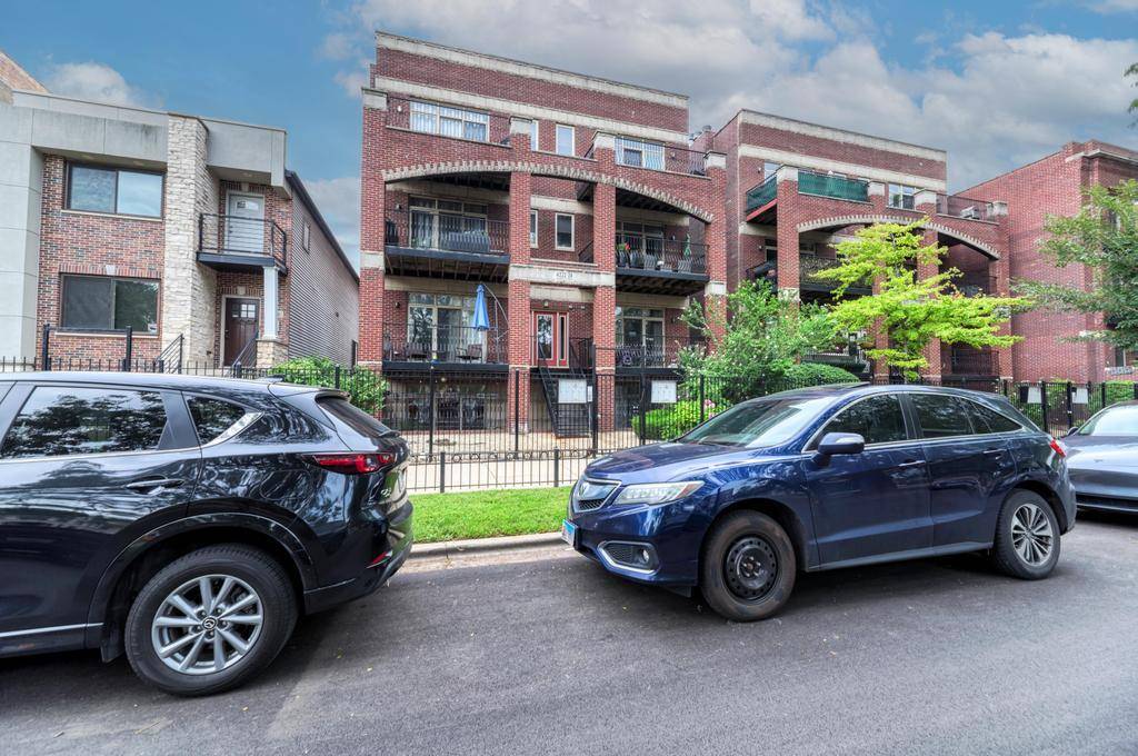 4222 S King DR #1S, Chicago, IL 60653
