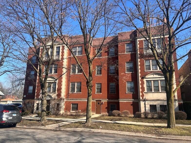 6348 13th ST #A04, Berwyn, IL 60402