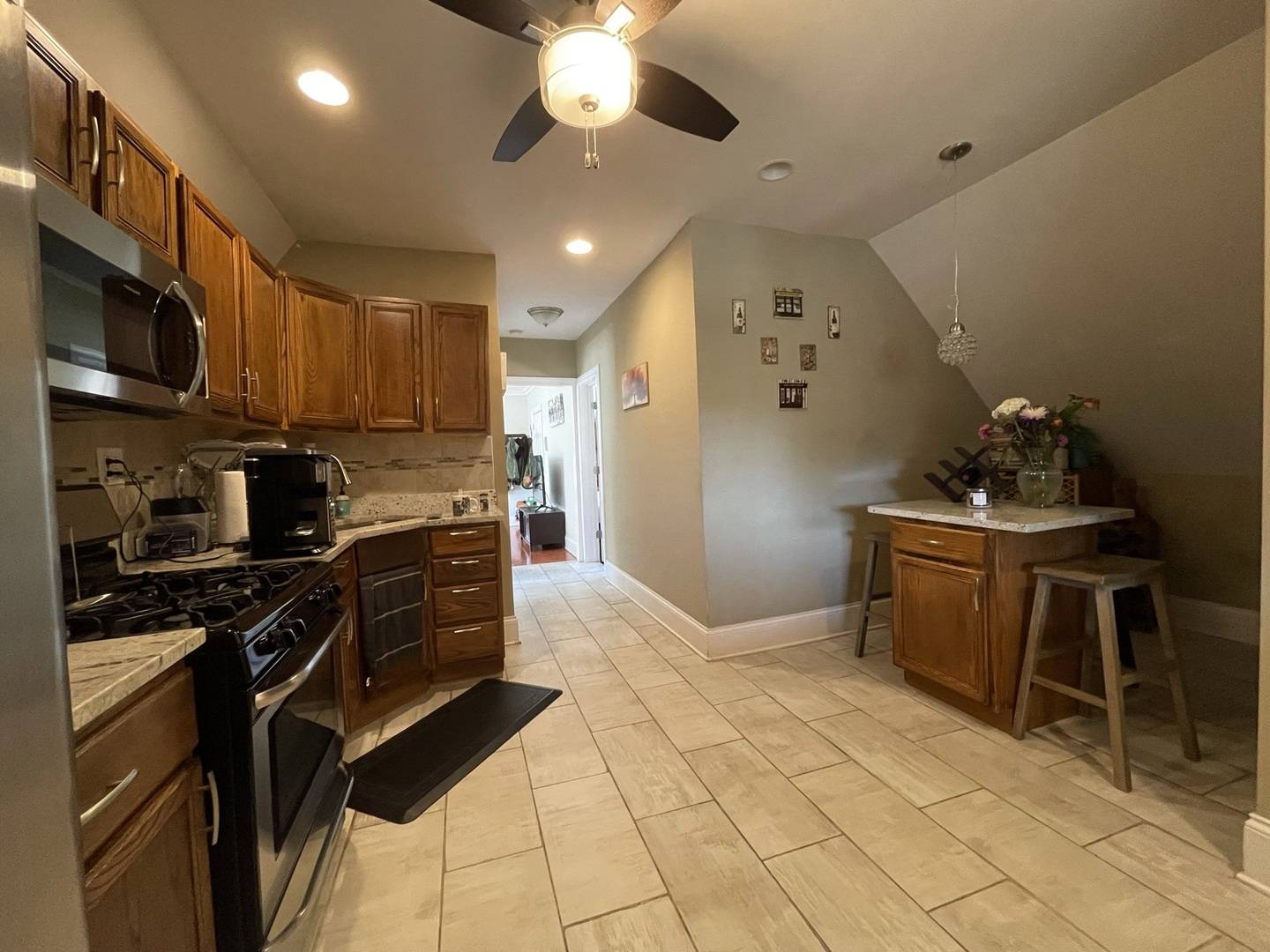 2439 N Avers AVE #3, Chicago, IL 60647