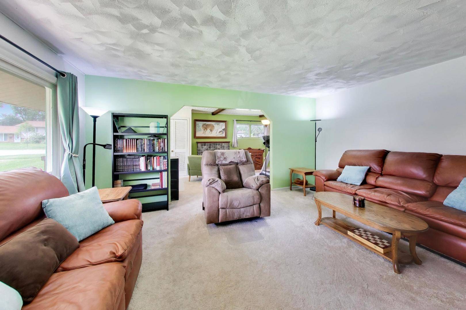 1300 Jefferson RD, Hoffman Estates, IL 60169