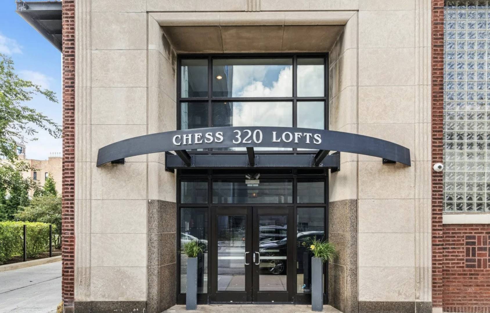 320 E 21st ST #208, Chicago, IL 60616