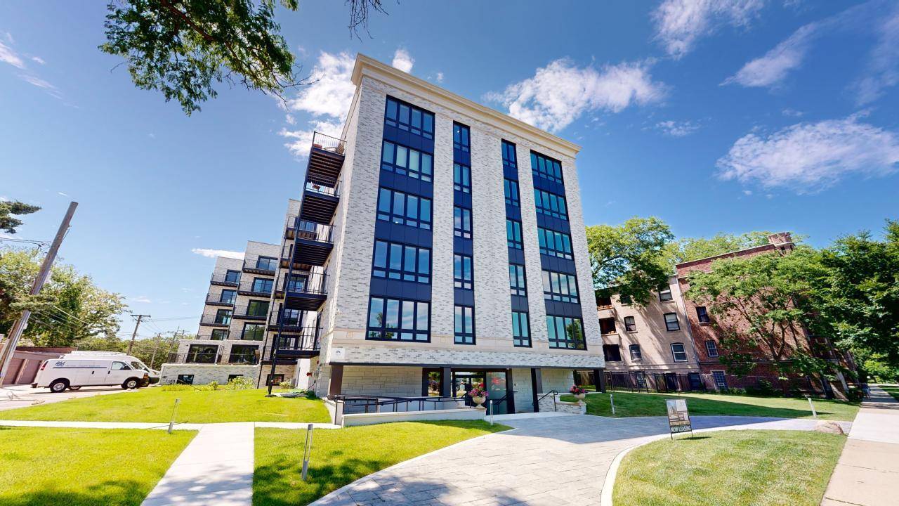 550 Sheridan SQ #302, Evanston, IL 60202