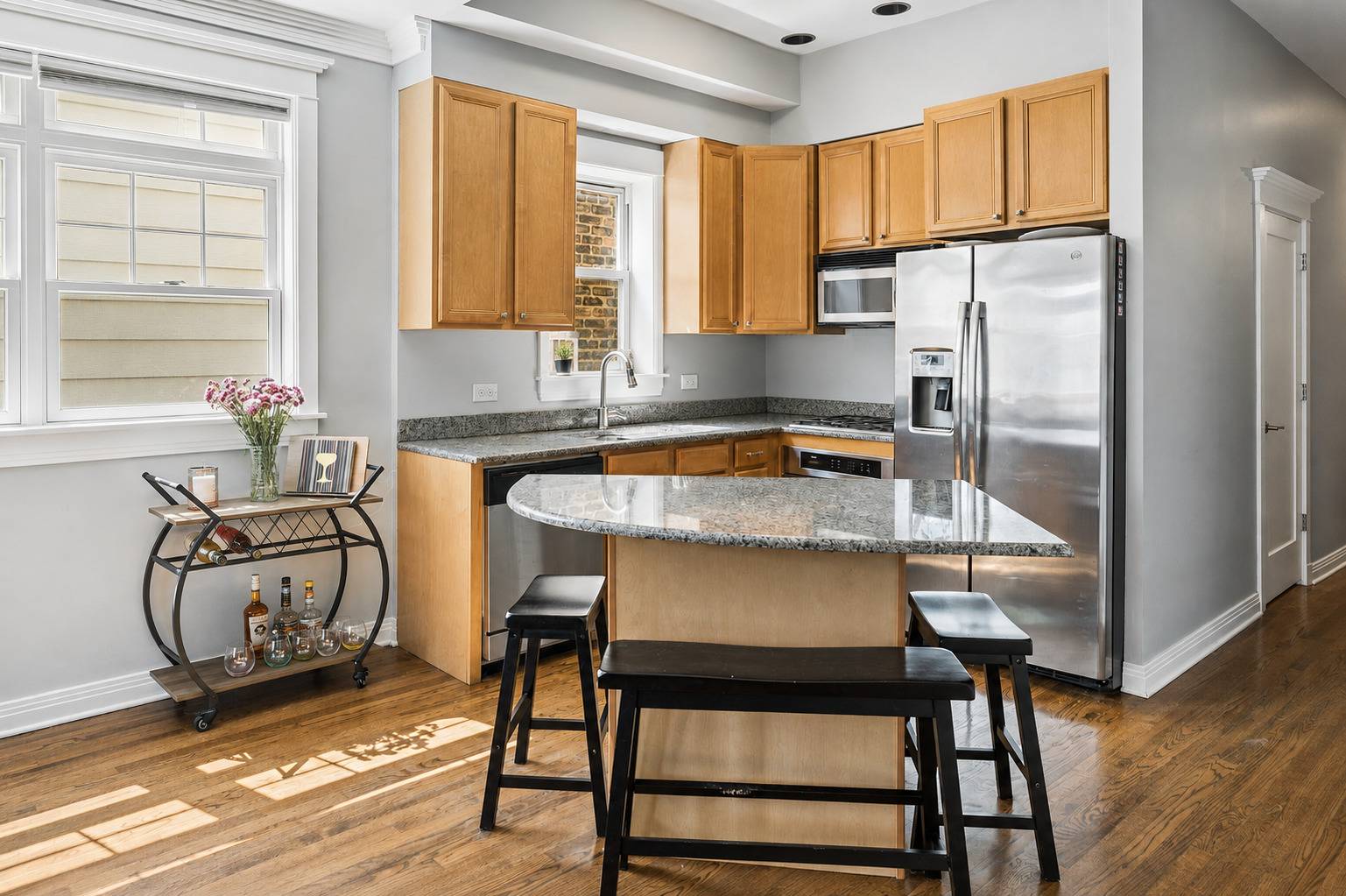3755 N Wilton AVE #3SE, Chicago, IL 60613