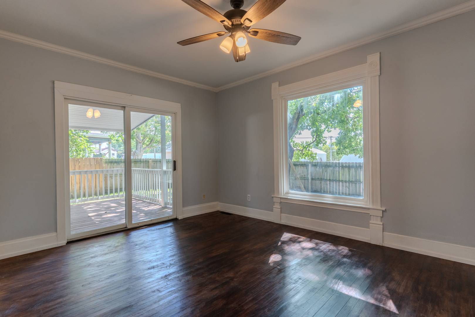 211 West ST, Monroe Center, IL 61052