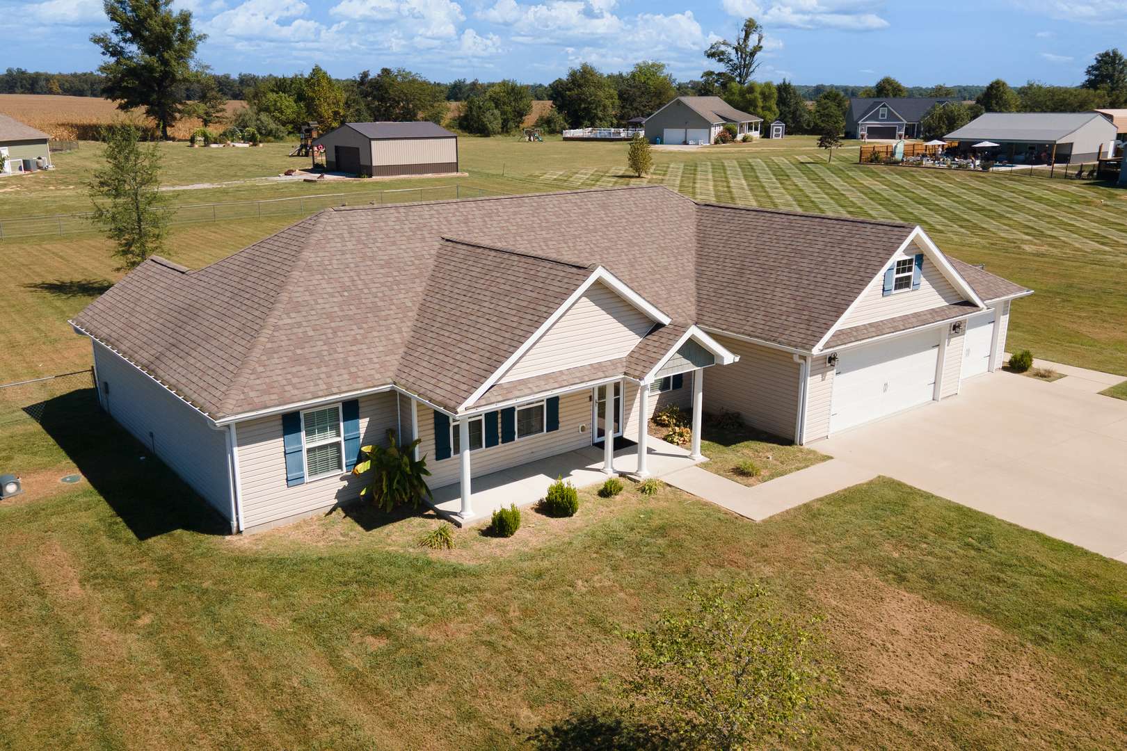 15730 Jadin RD, Marion, IL 62959