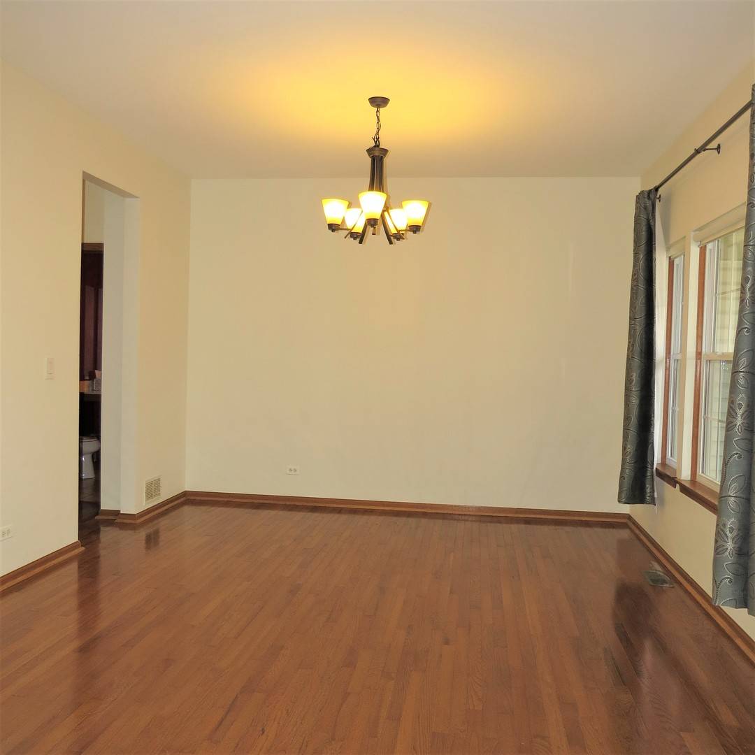 34400 N TANGUERAY DR, Grayslake, IL 60030
