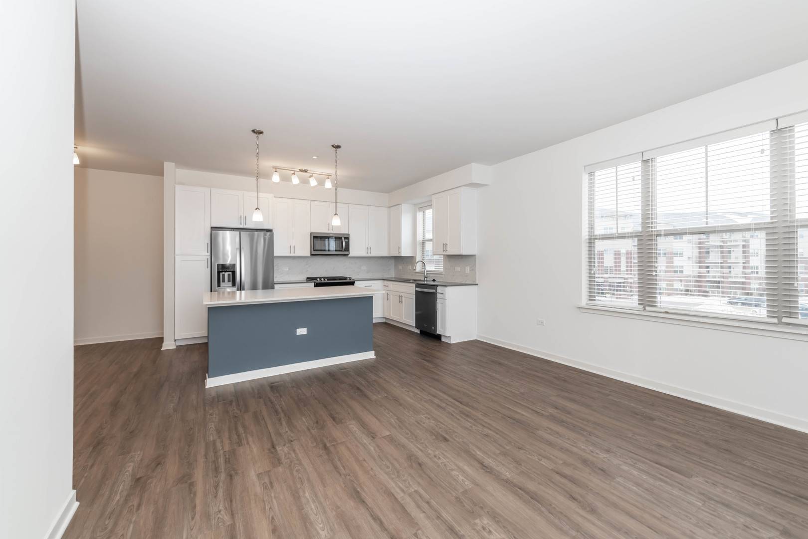 21599 W Field CT #10-312, Deer Park, IL 60010