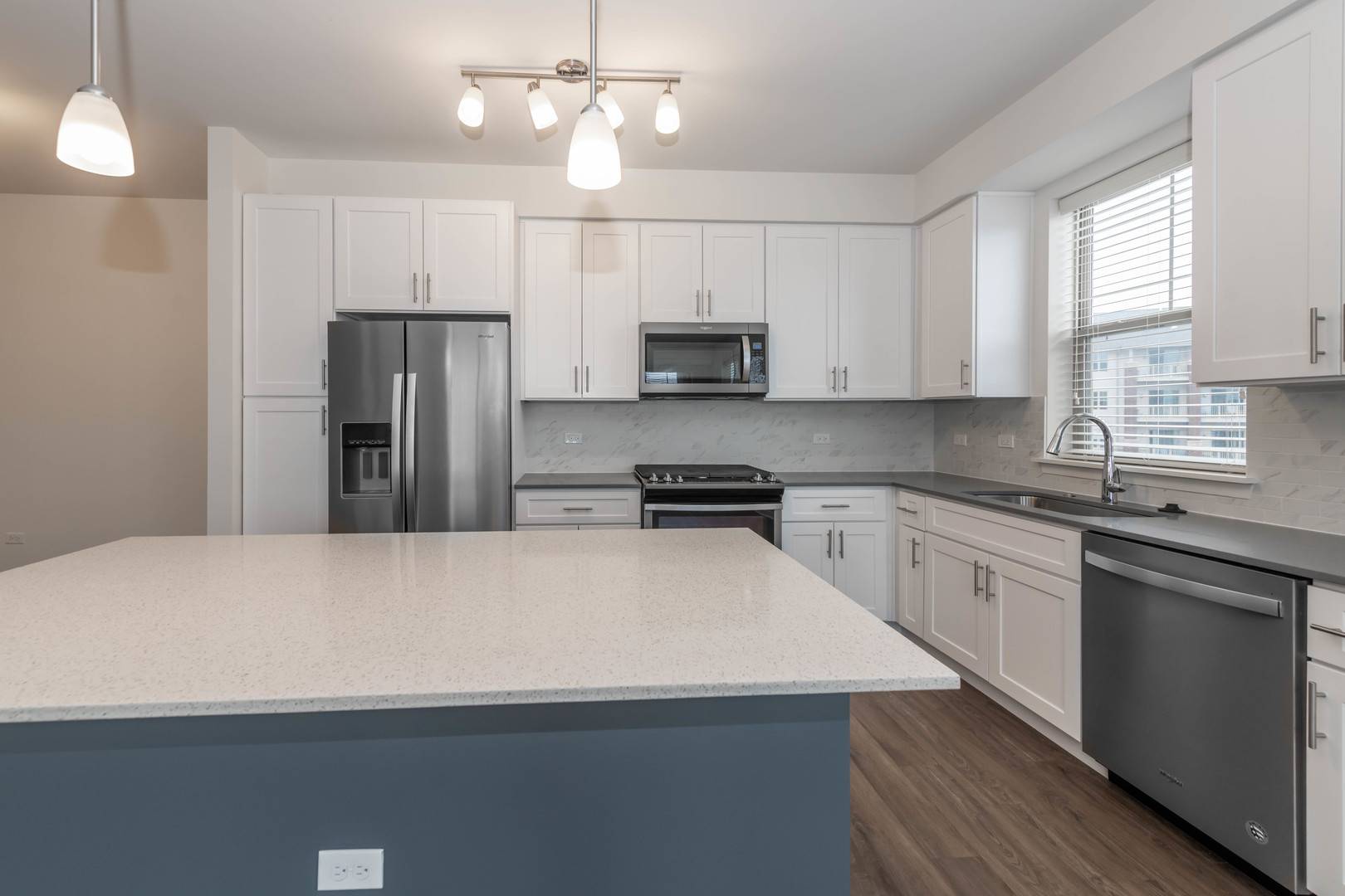 21599 W Field CT #10-312, Deer Park, IL 60010