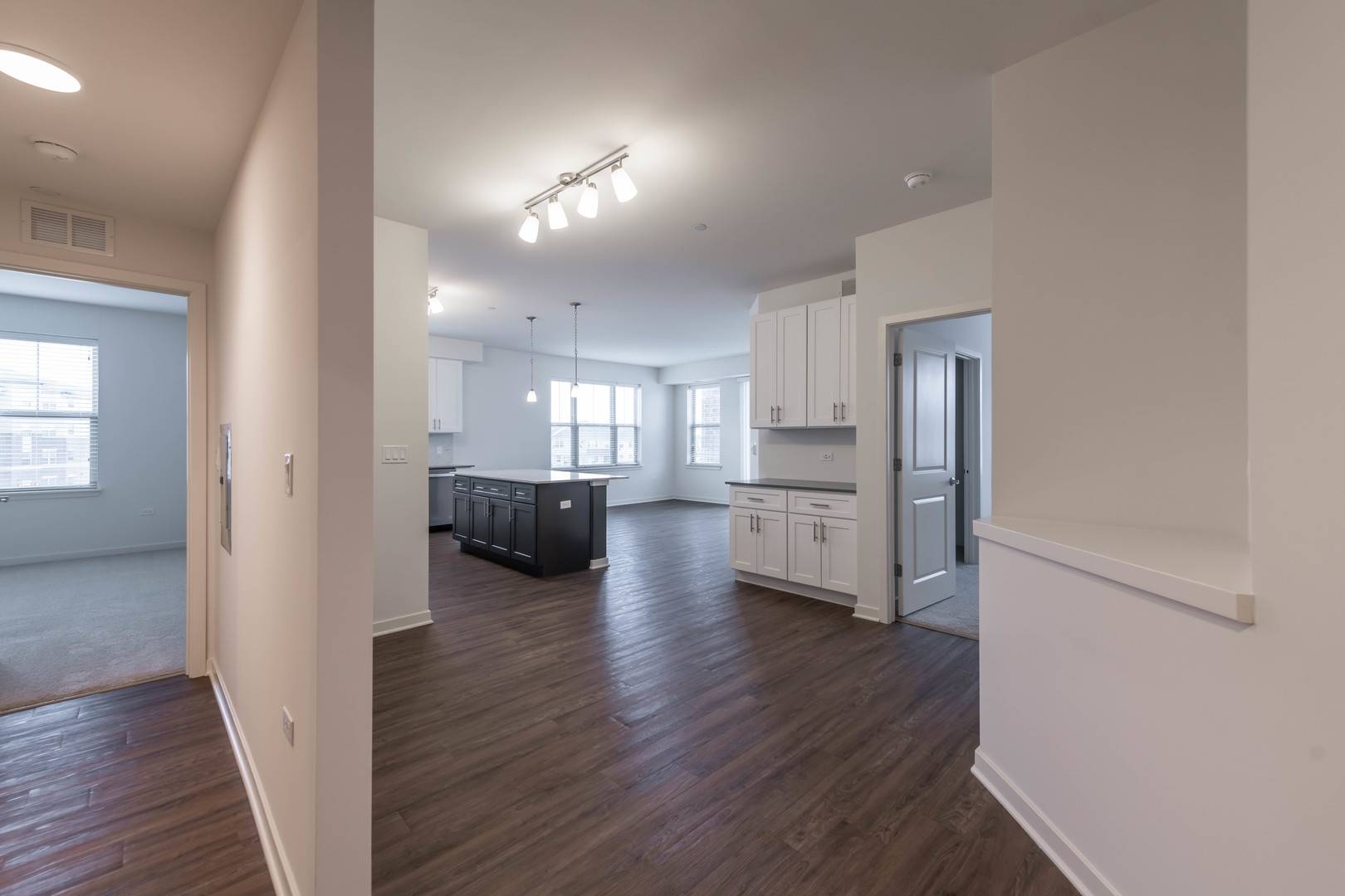 21599 W Field CT #1-108, Deer Park, IL 60010