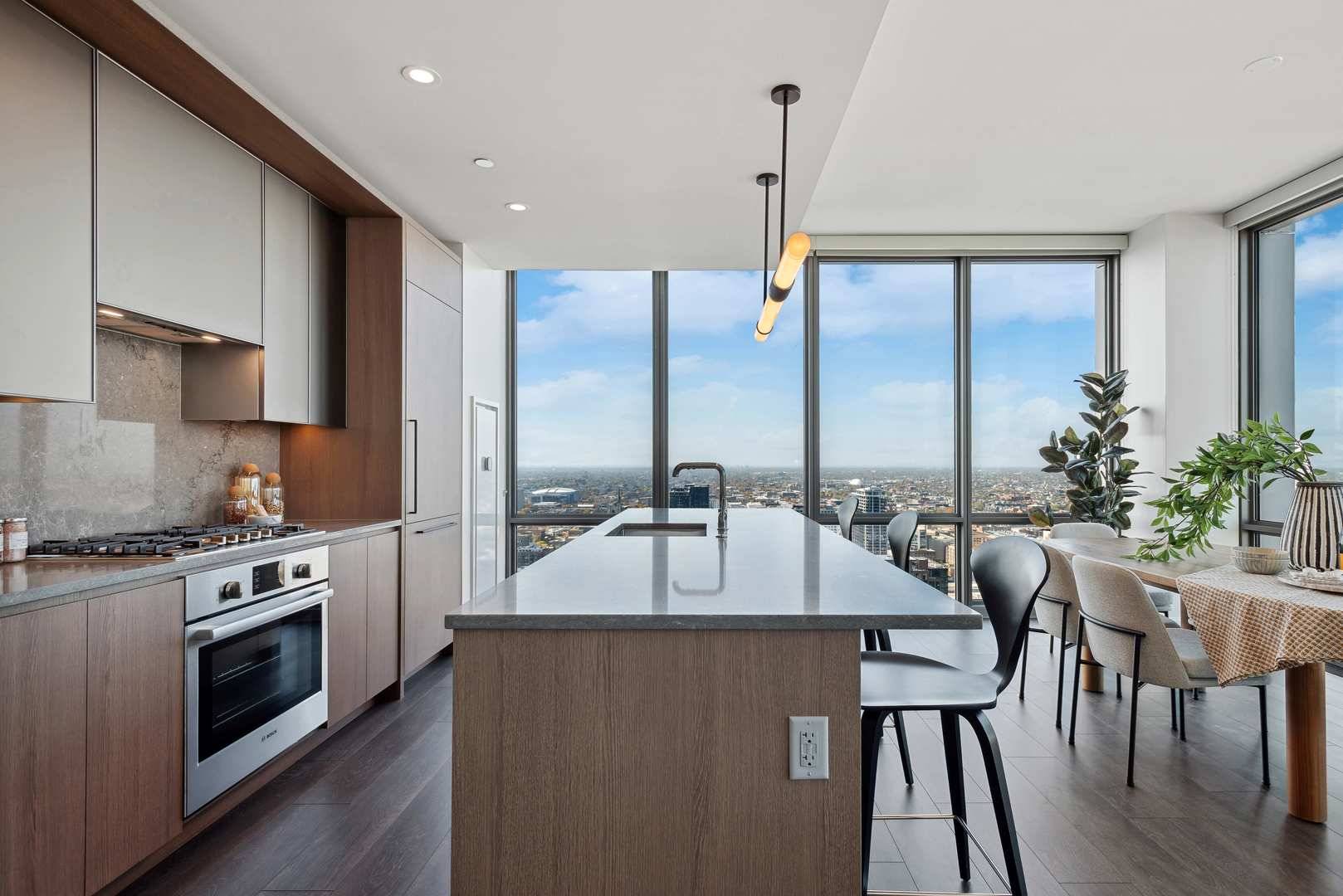 164 N Peoria ST #3802, Chicago, IL 60607