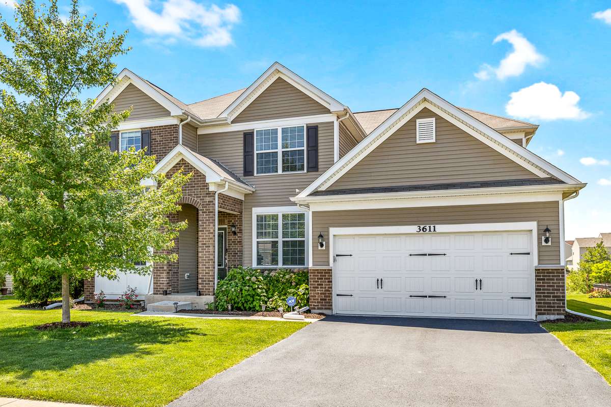 3611 Birch LN, Naperville, IL 60564
