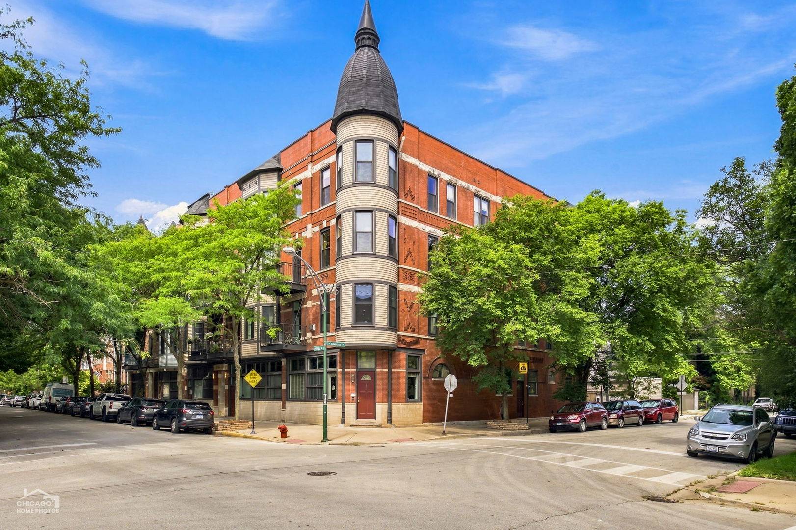1500 W Ohio ST #2F, Chicago, IL 60642