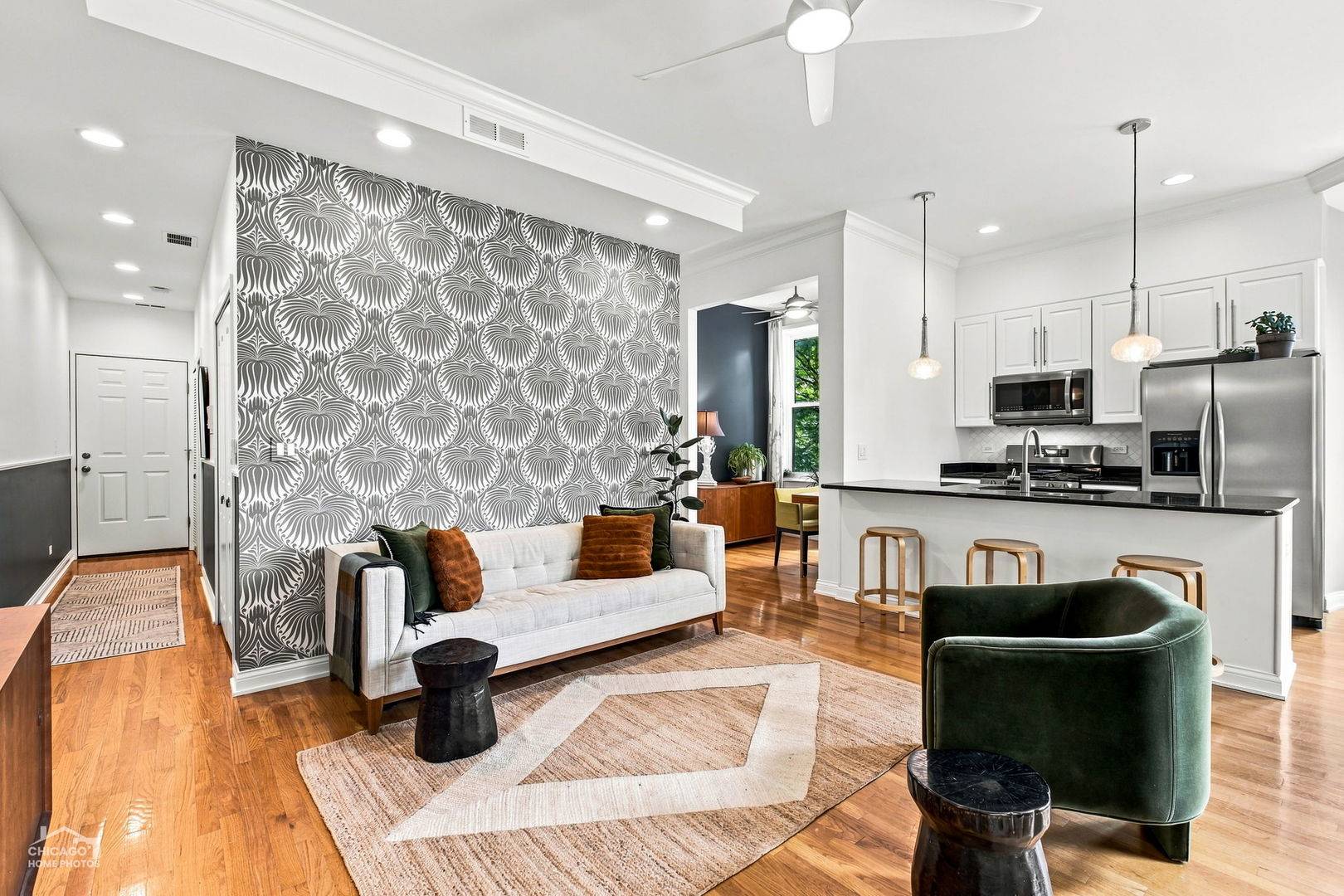 1500 W Ohio ST #2F, Chicago, IL 60642