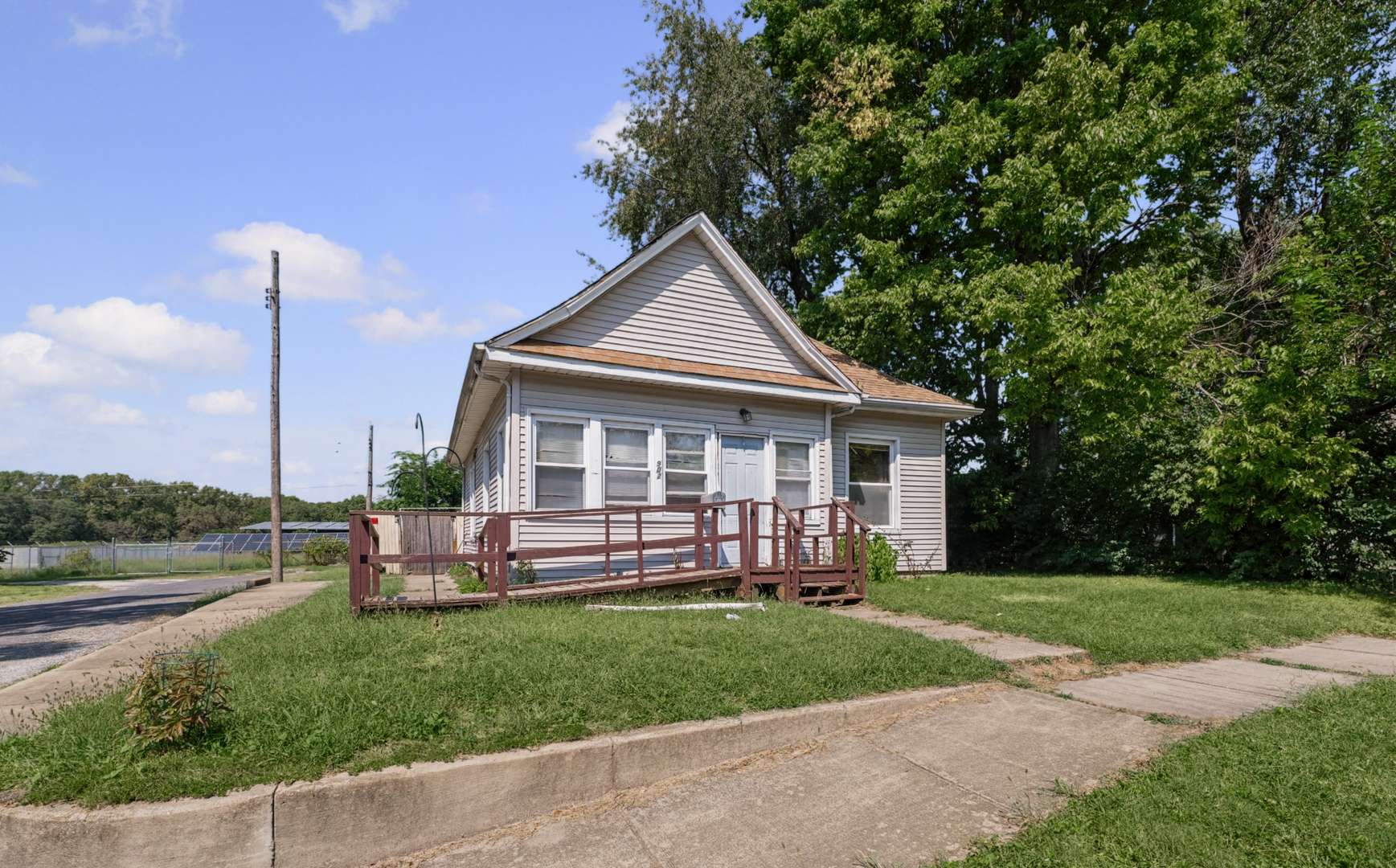 902 E Park ST, Urbana, IL 61802