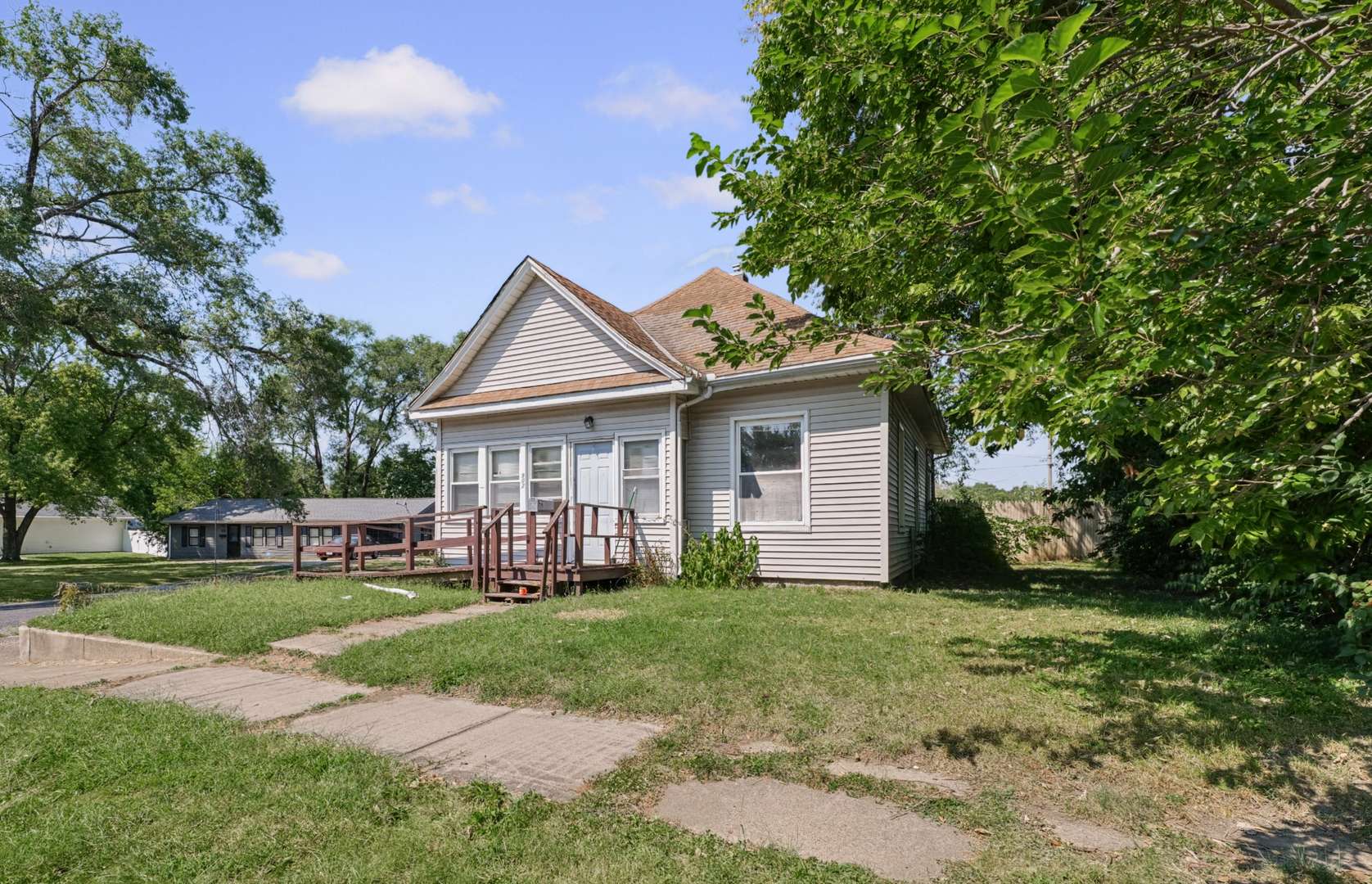 902 E Park ST, Urbana, IL 61802