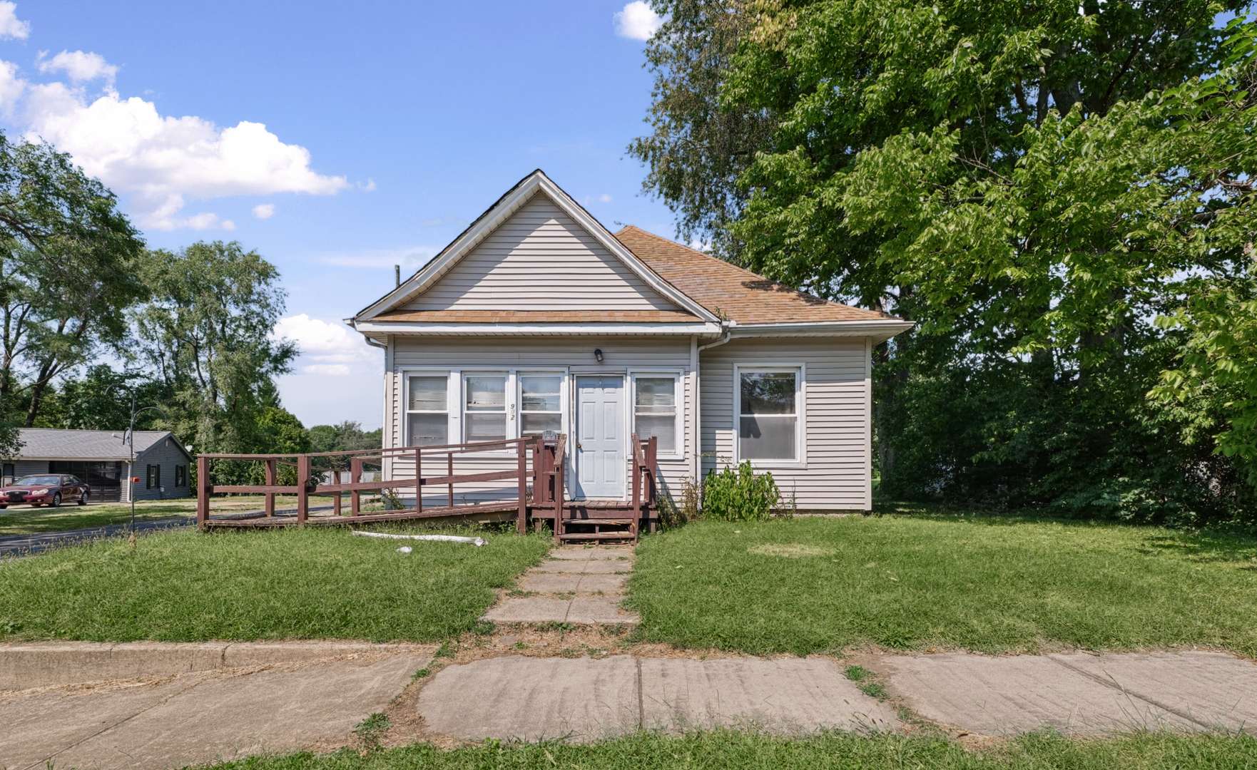 902 E Park ST, Urbana, IL 61802